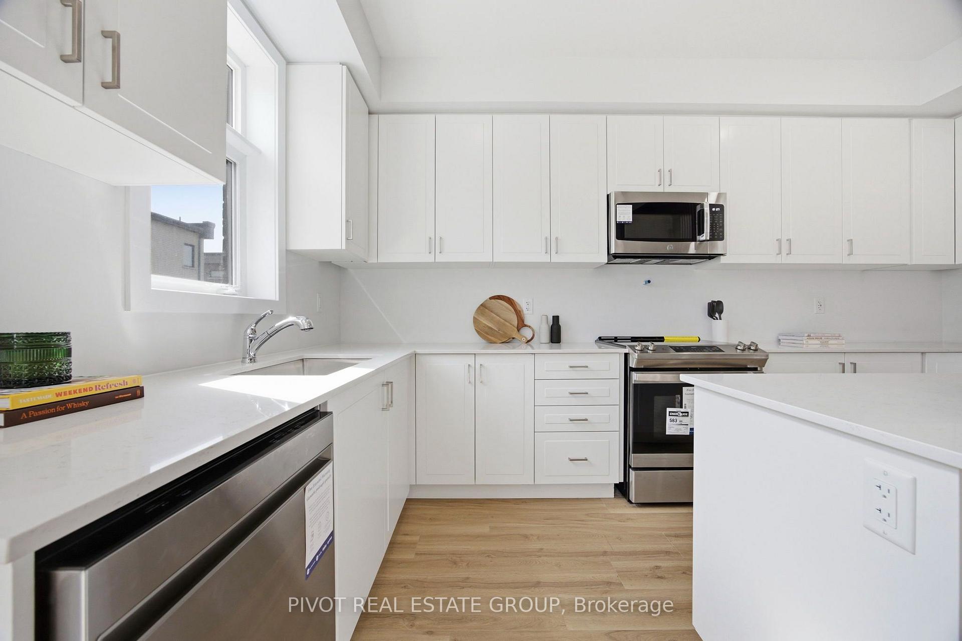 Photo 17 of 138 Danielle Moore Circle, Scarborough, Bendale — HOMEH