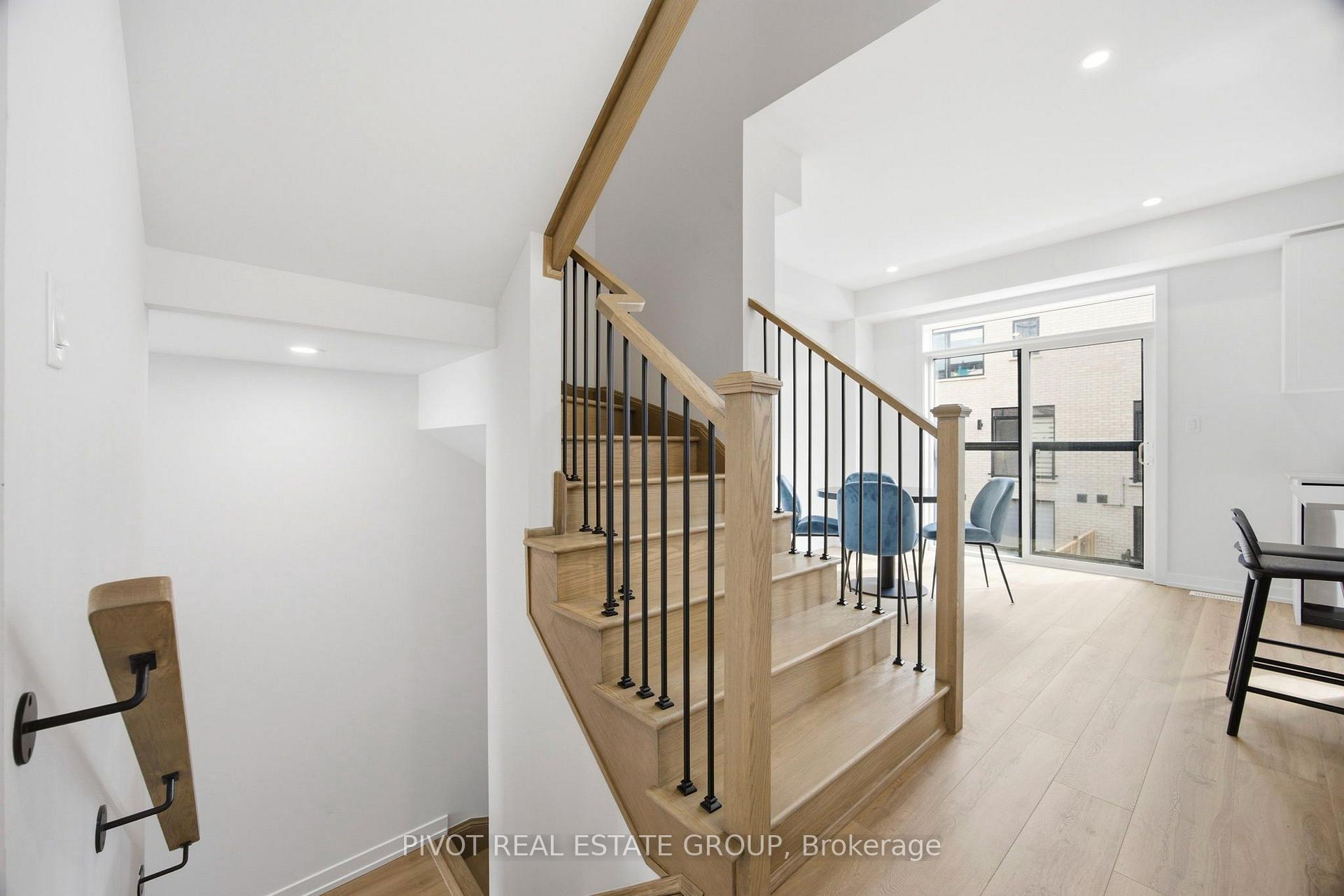 Photo 23 of 138 Danielle Moore Circle, Scarborough, Bendale — HOMEH