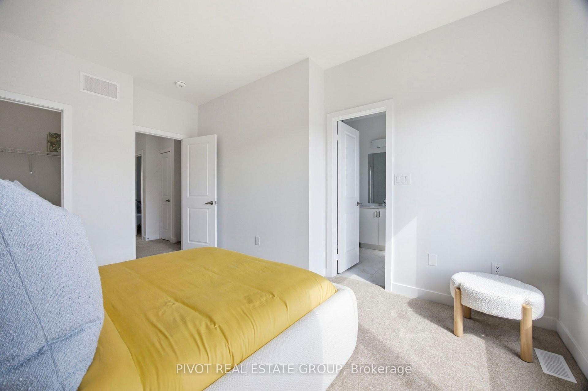 Photo 25 of 138 Danielle Moore Circle, Scarborough, Bendale — HOMEH