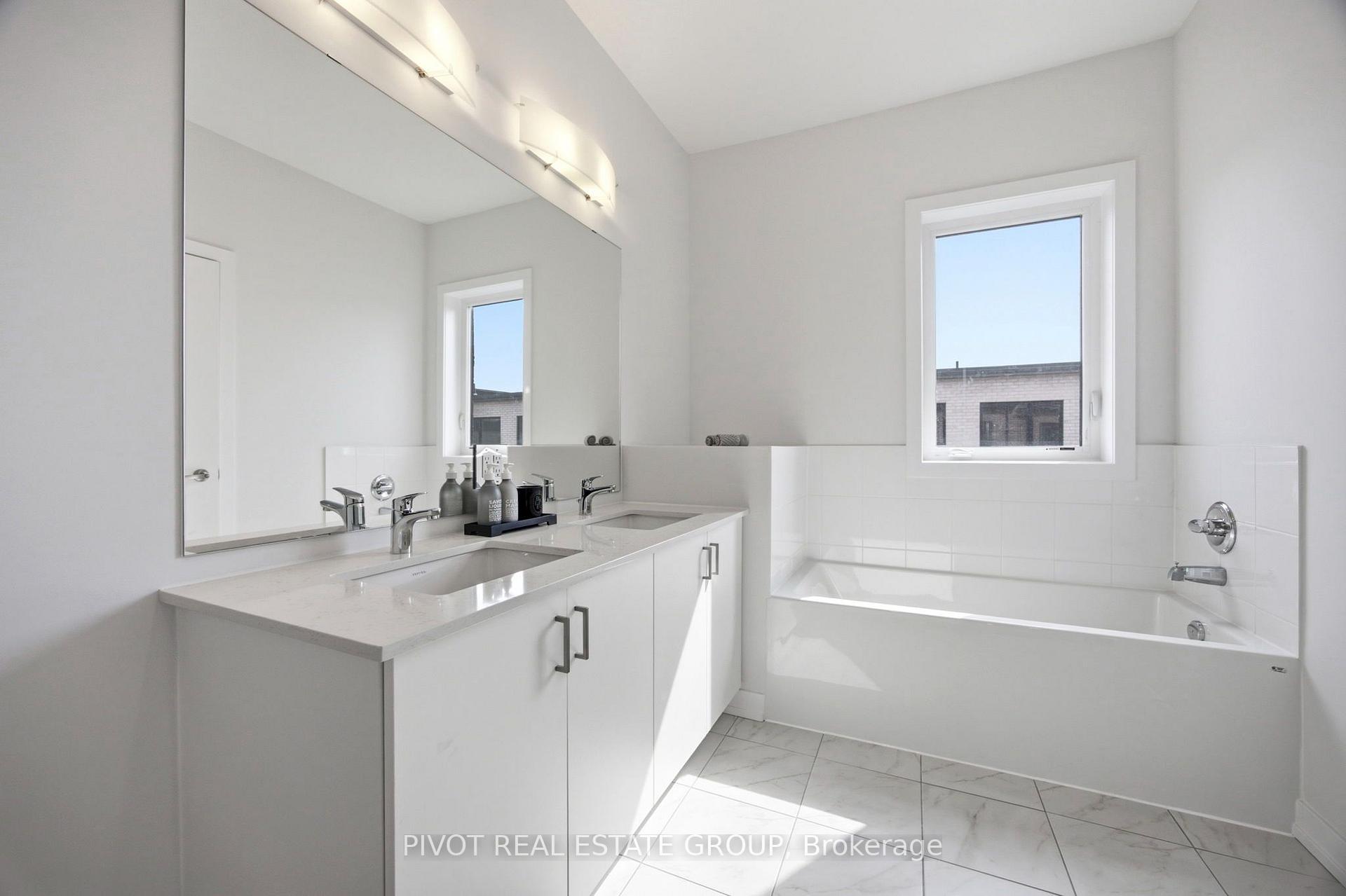 Photo 27 of 138 Danielle Moore Circle, Scarborough, Bendale — HOMEH