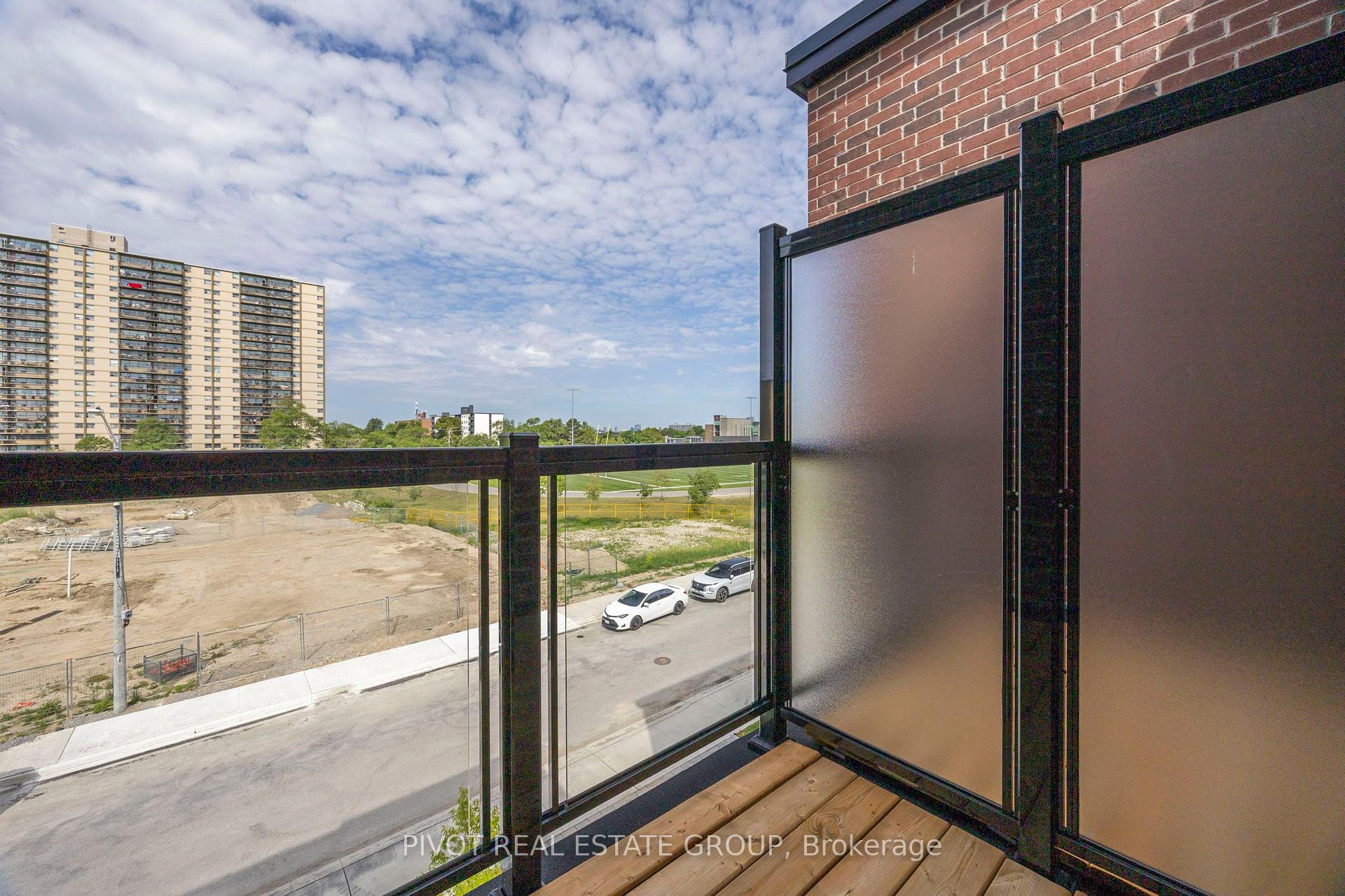 Photo 39 of 138 Danielle Moore Circle, Scarborough, Bendale — HOMEH