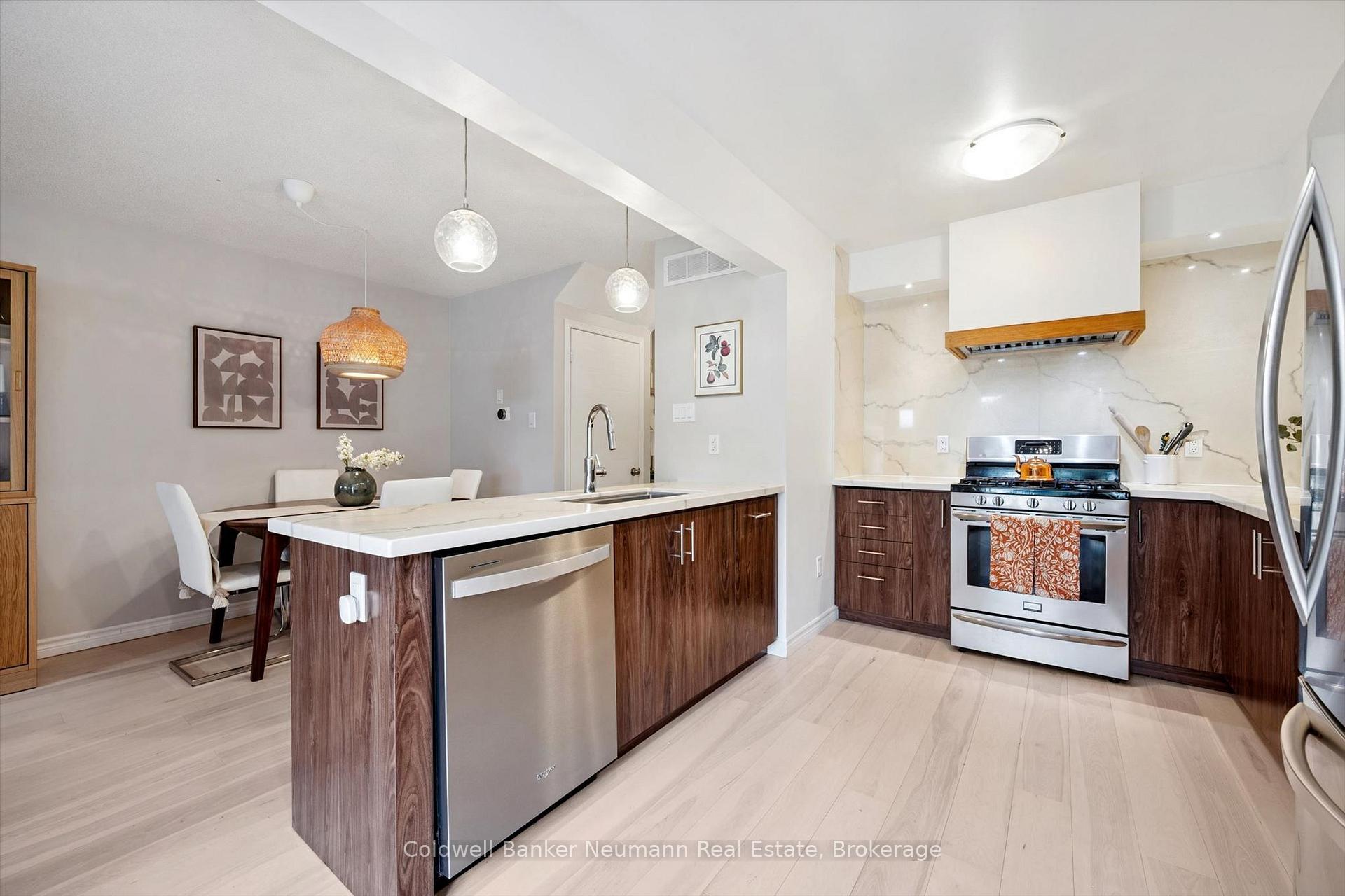 Photo 9 of Unit 5, 39 Ptarmigan Drive, Guelph, Kortright Hills — HOMEH