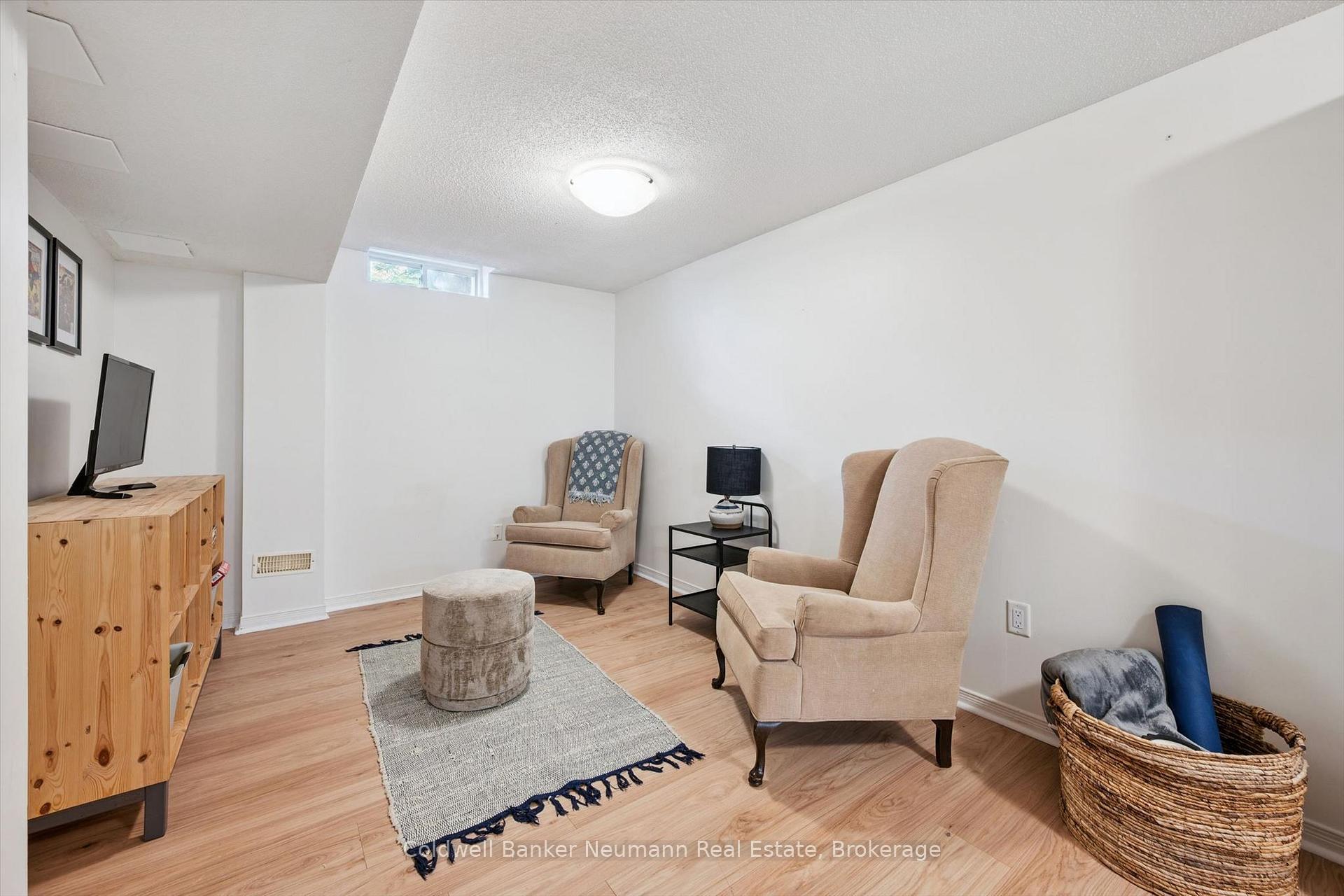 Photo 22 of Unit 5, 39 Ptarmigan Drive, Guelph, Kortright Hills — HOMEH