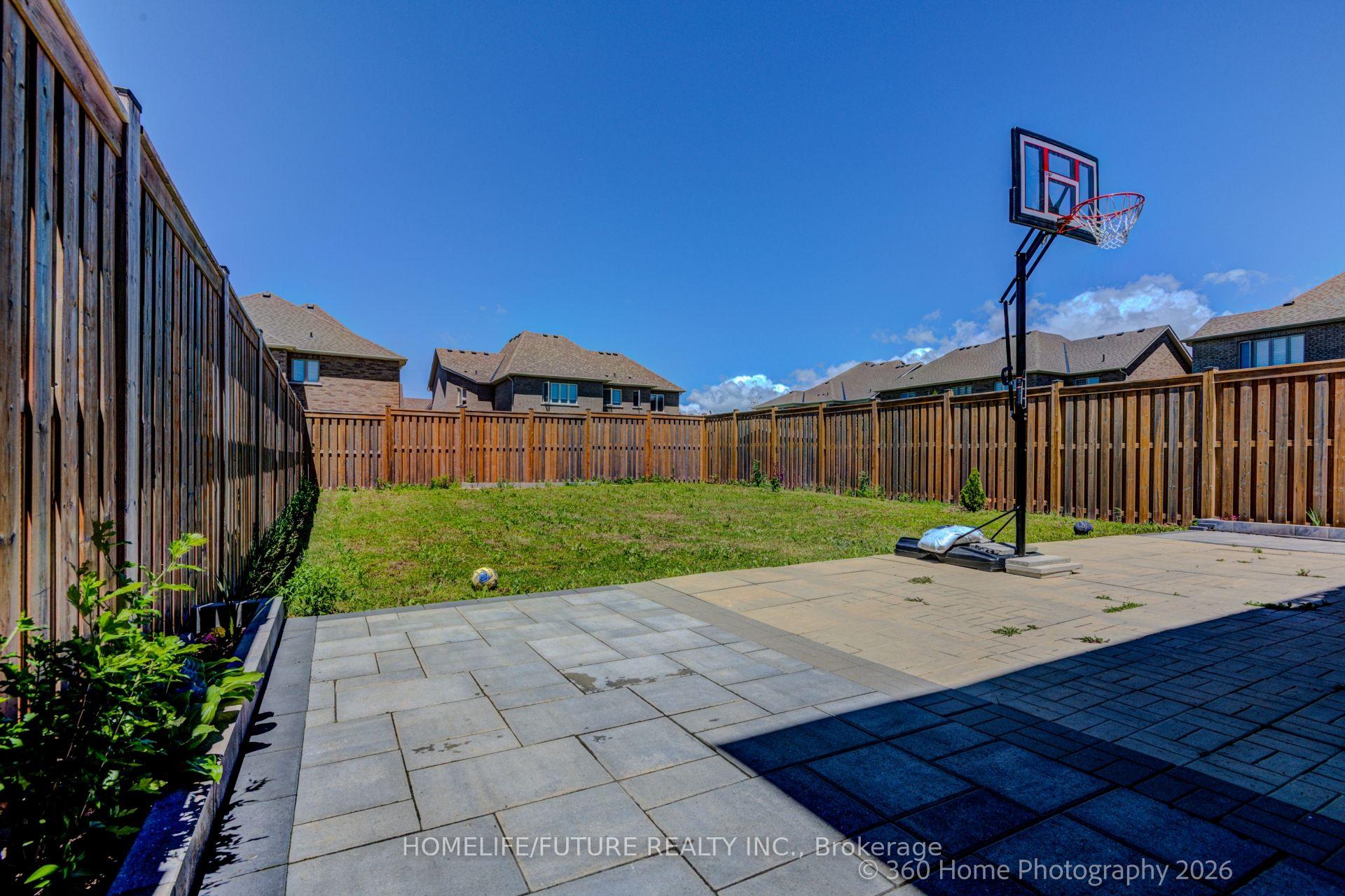 Photo 3 of 42 Samuel Crescent, Springwater, Centre Vespra — HOMEH