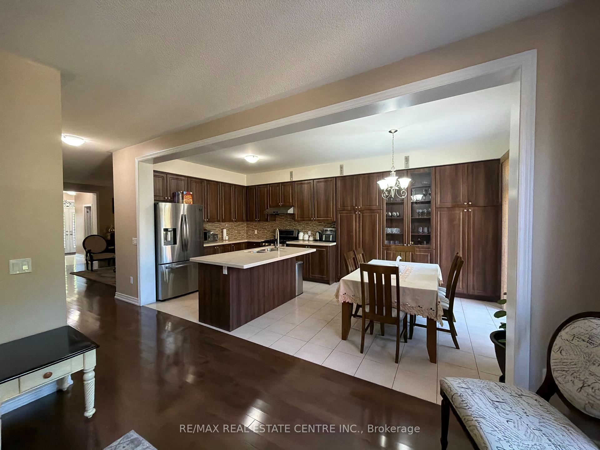 Photo 7 of 14 Twistleton Street, Caledon, Rural Caledon — HOMEH