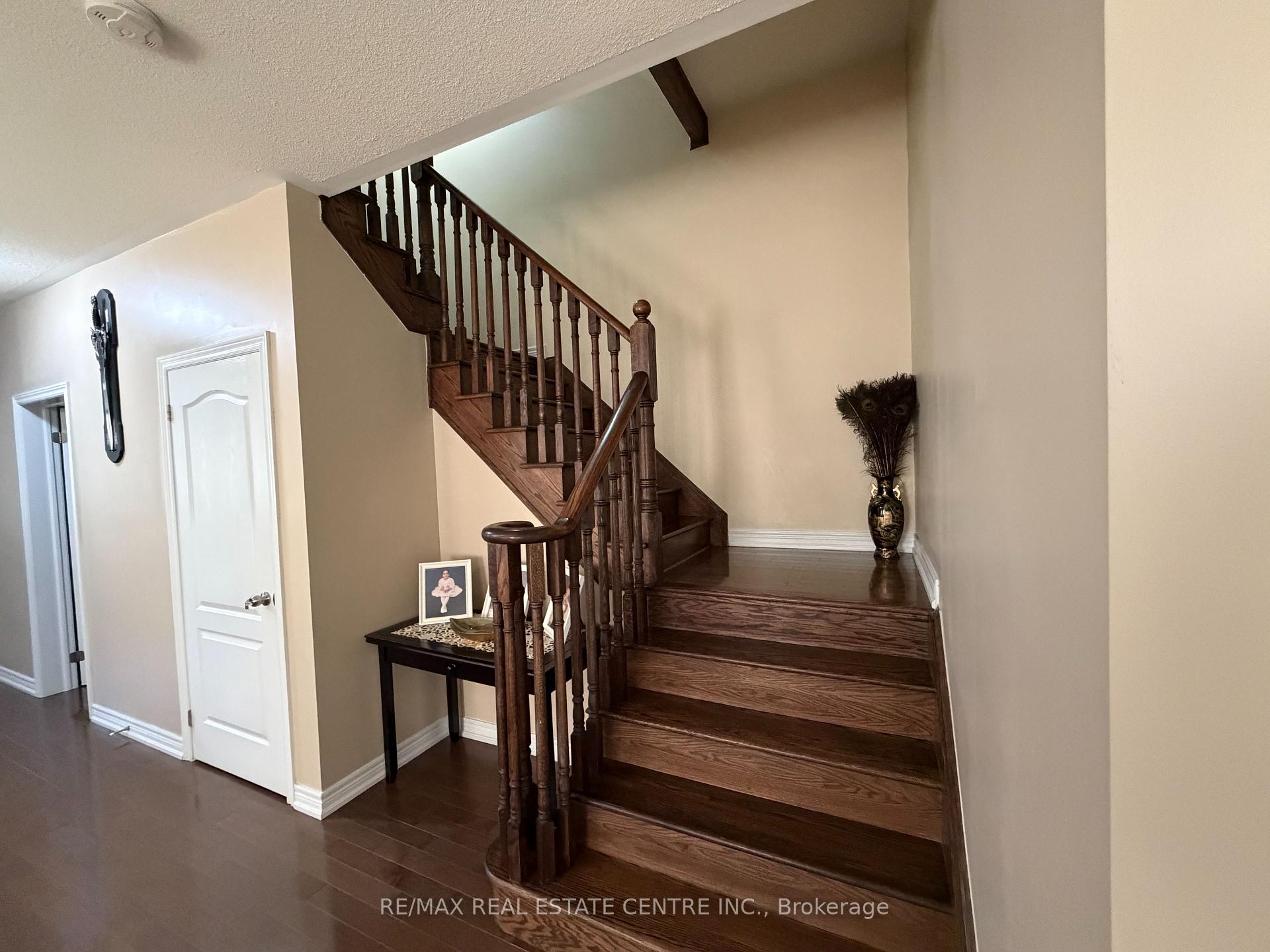 Photo 11 of 14 Twistleton Street, Caledon, Rural Caledon — HOMEH
