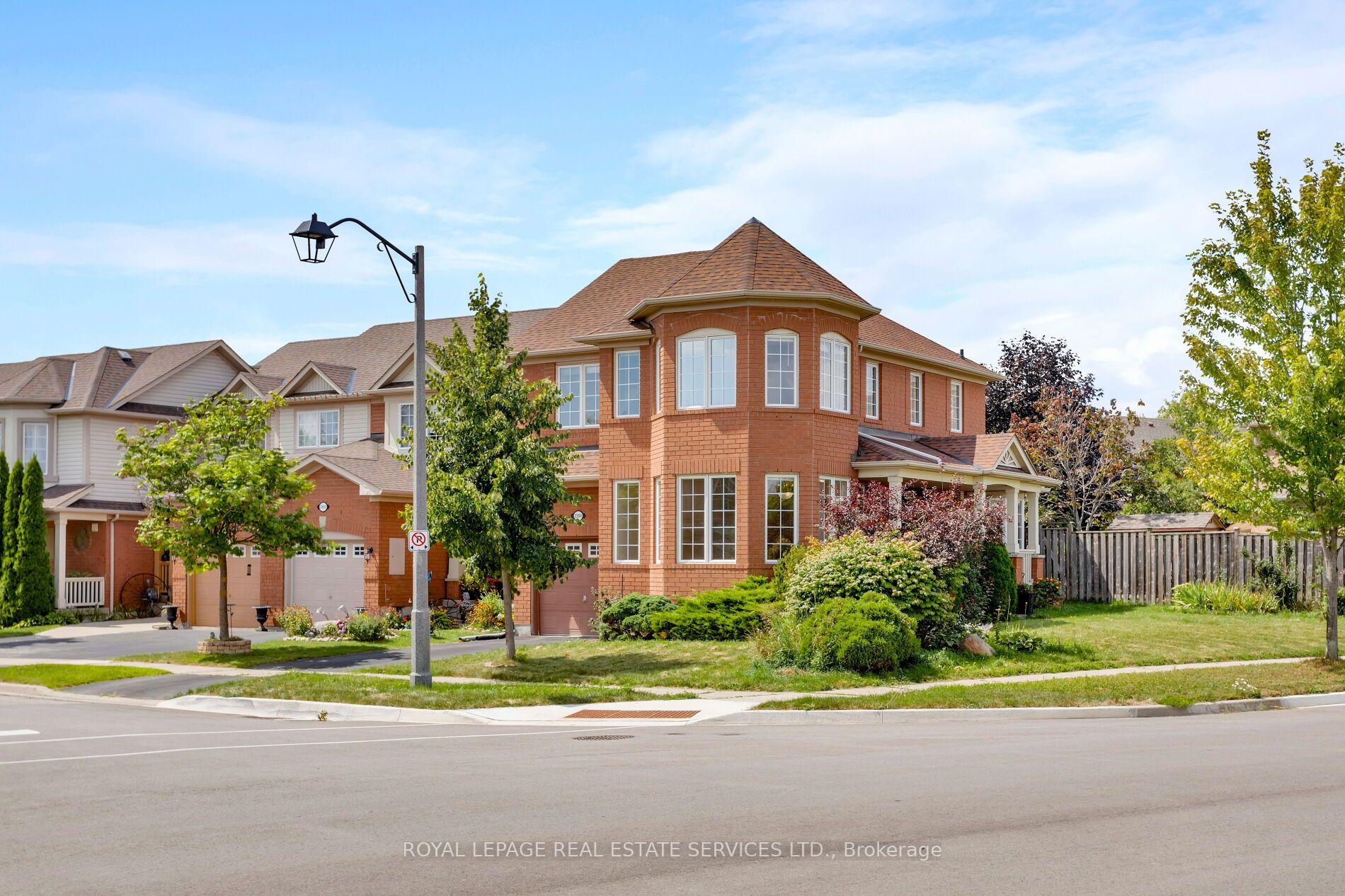 Photo 1 of 2204 Grand Oak Trail, Oakville, Westmount — HOMEH