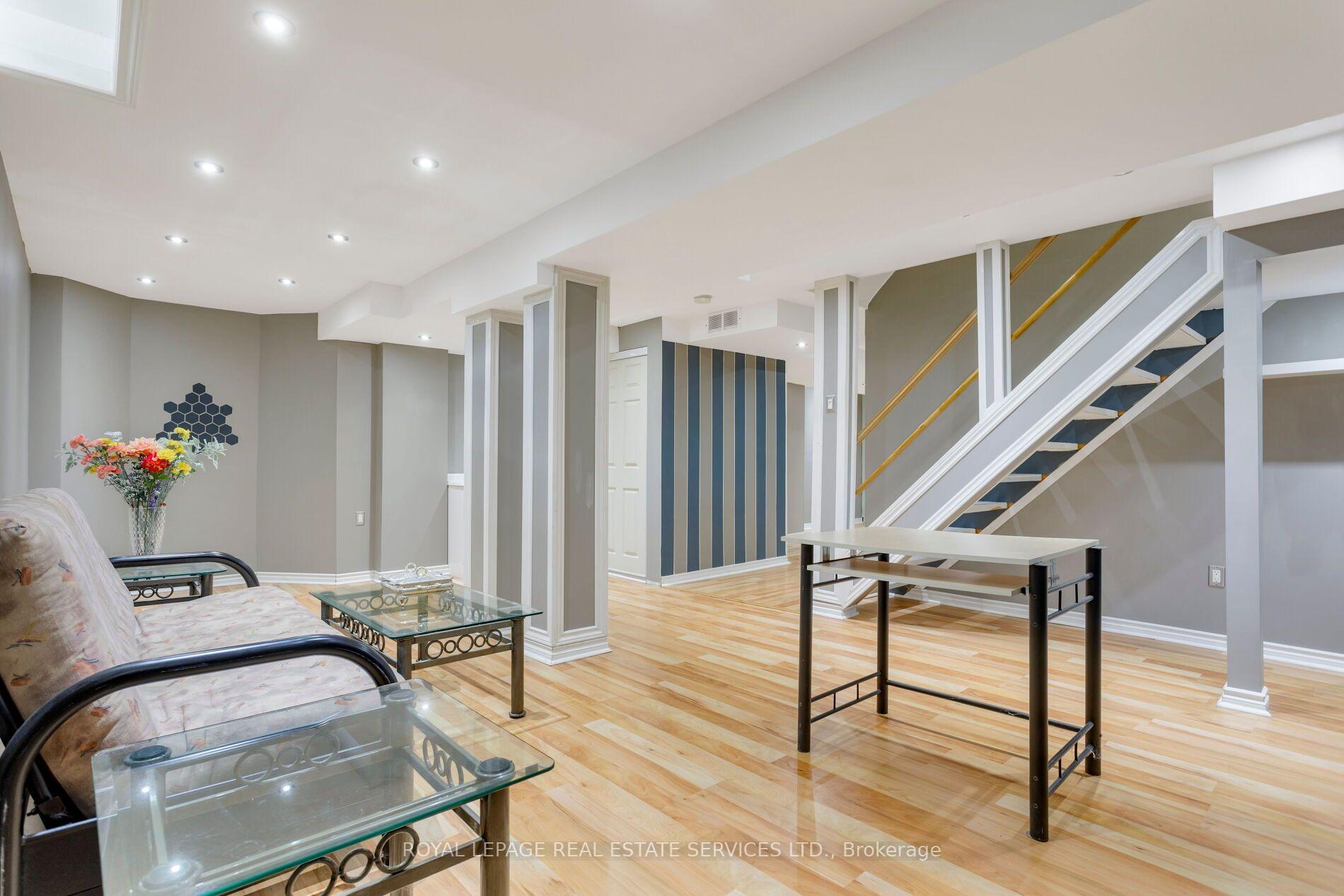 Photo 34 of 2204 Grand Oak Trail, Oakville, Westmount — HOMEH