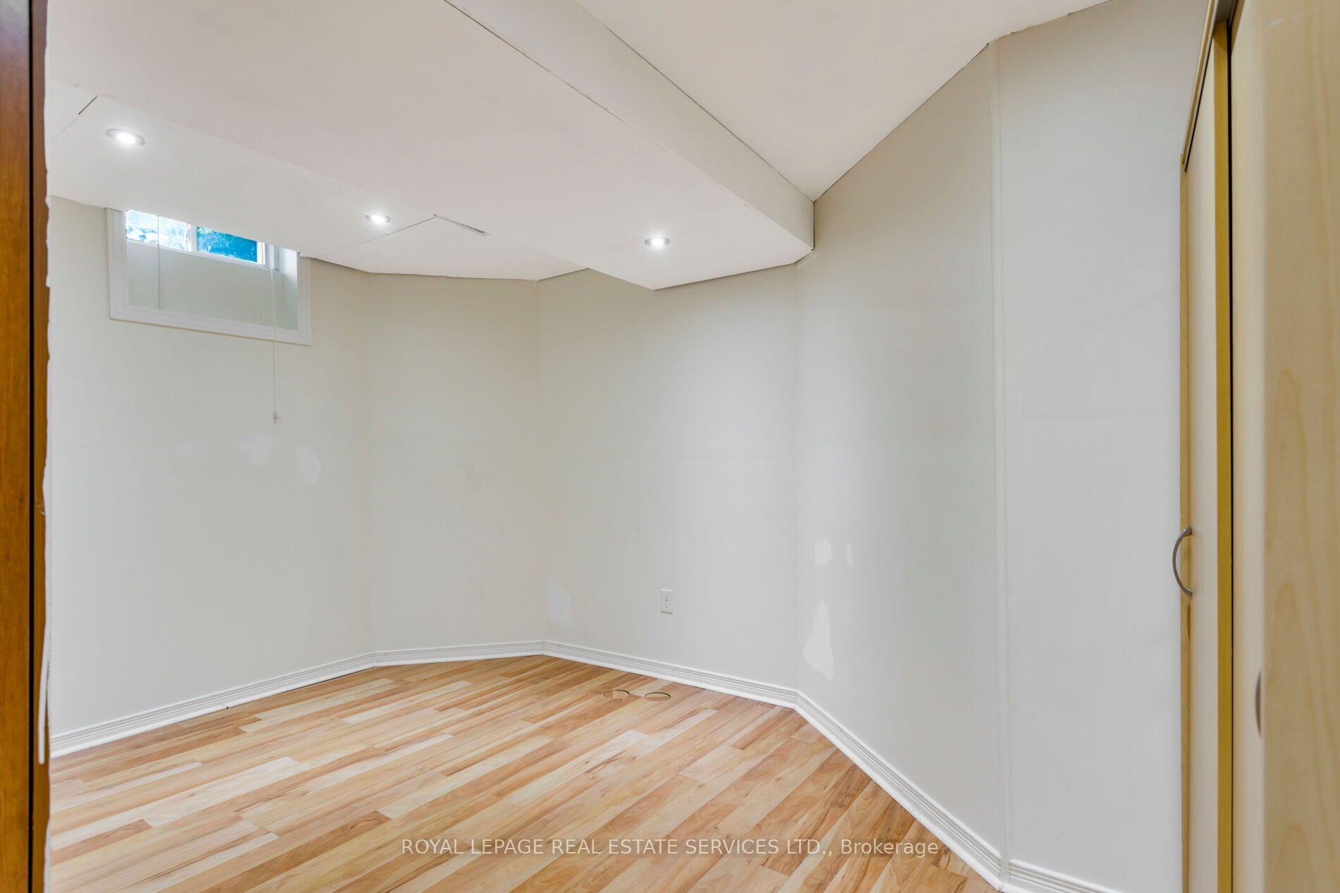 Photo 37 of 2204 Grand Oak Trail, Oakville, Westmount — HOMEH