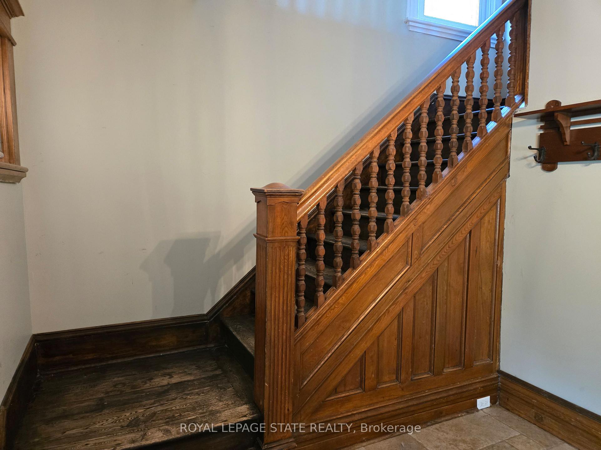 Photo 12 of 2087 Governors Road, Hamilton, Rural Flamborough — HOMEH