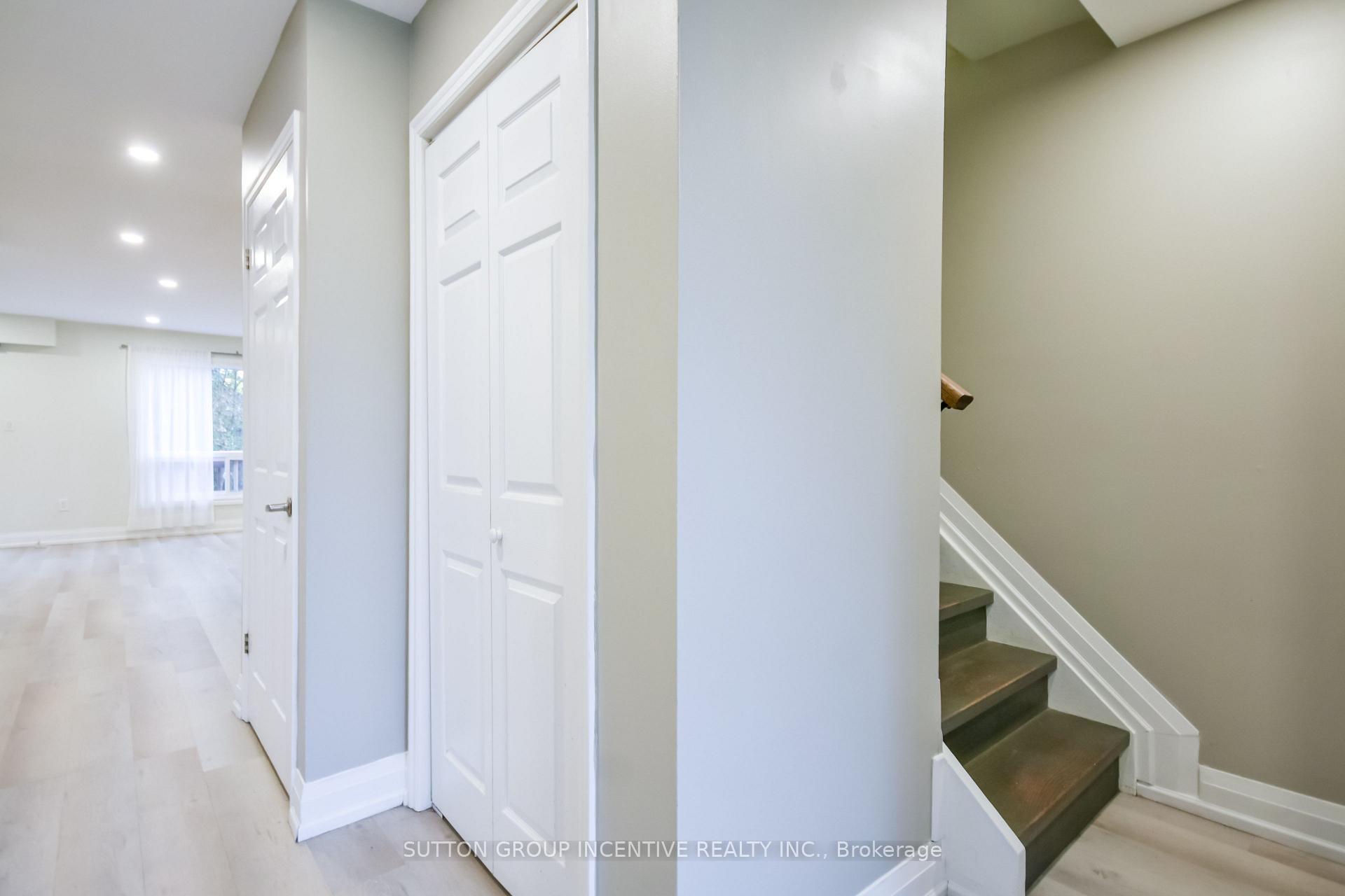 Photo 4 of Unit B, 33 Cundles Road E, Barrie, Cundles East — HOMEH