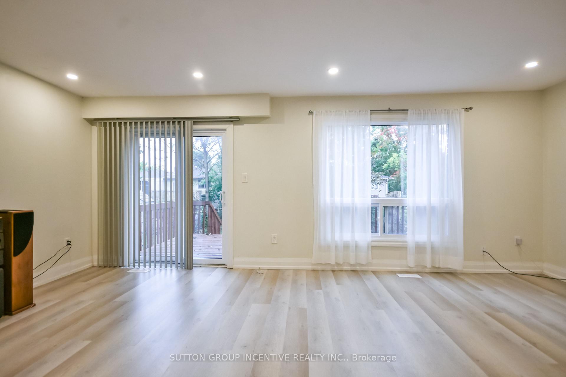 Photo 12 of Unit B, 33 Cundles Road E, Barrie, Cundles East — HOMEH