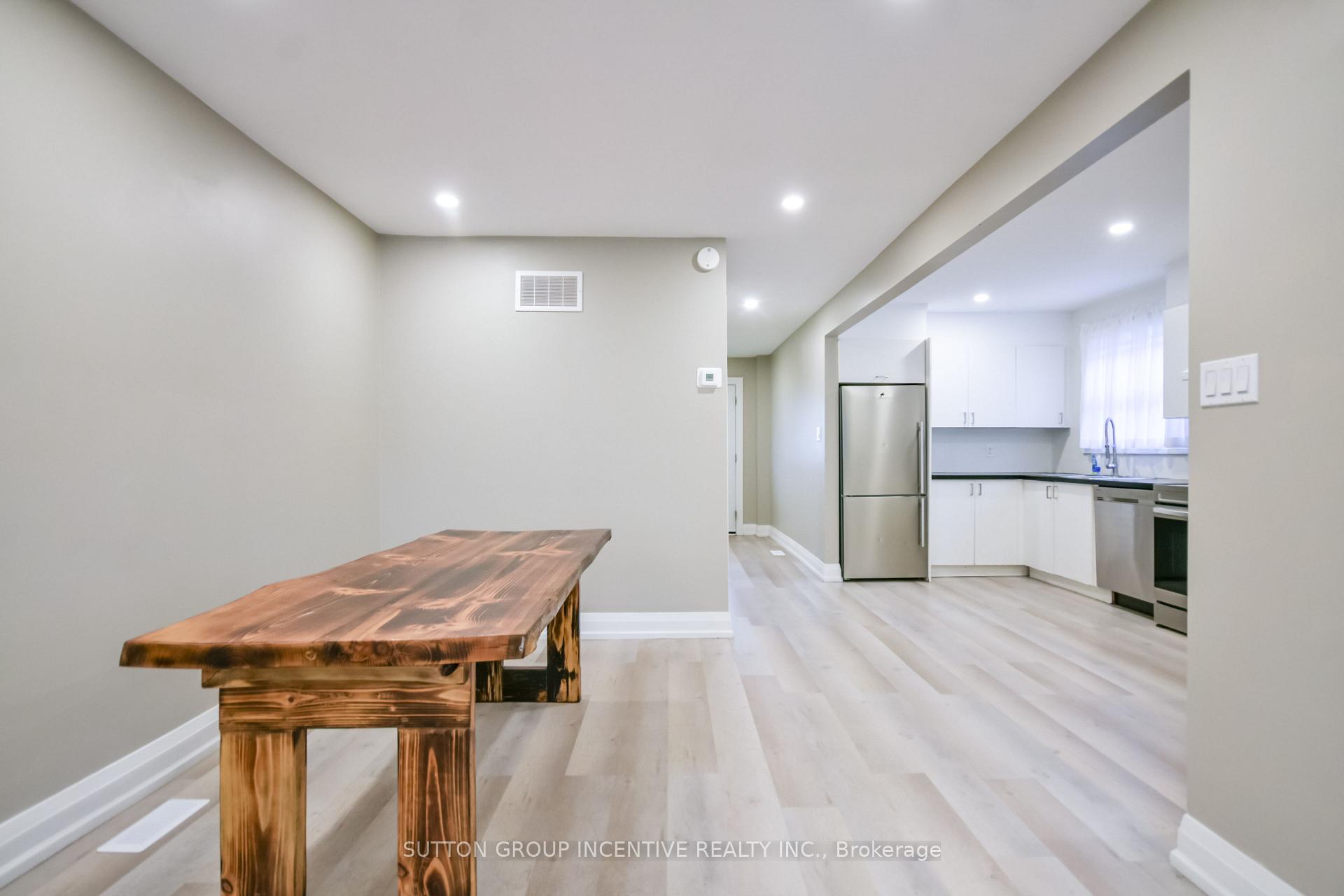 Photo 17 of Unit B, 33 Cundles Road E, Barrie, Cundles East — HOMEH