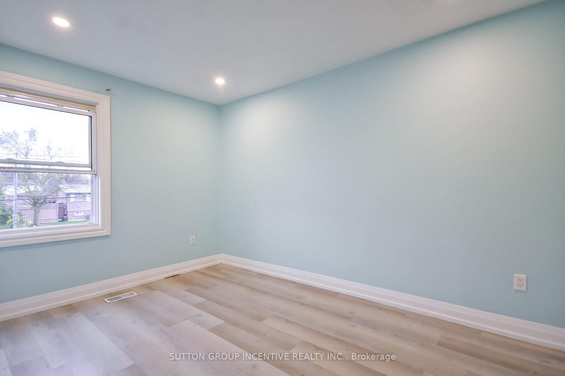 Photo 22 of Unit B, 33 Cundles Road E, Barrie, Cundles East — HOMEH