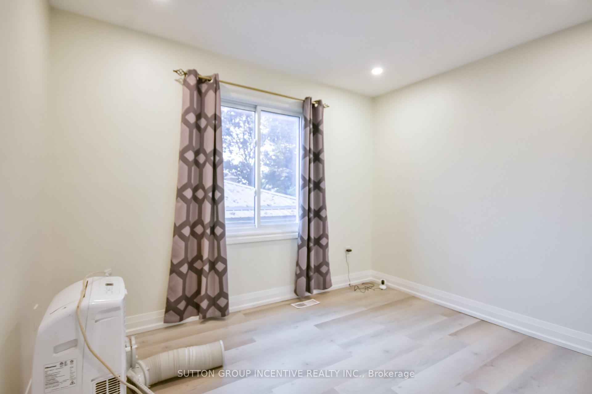 Photo 25 of Unit B, 33 Cundles Road E, Barrie, Cundles East — HOMEH