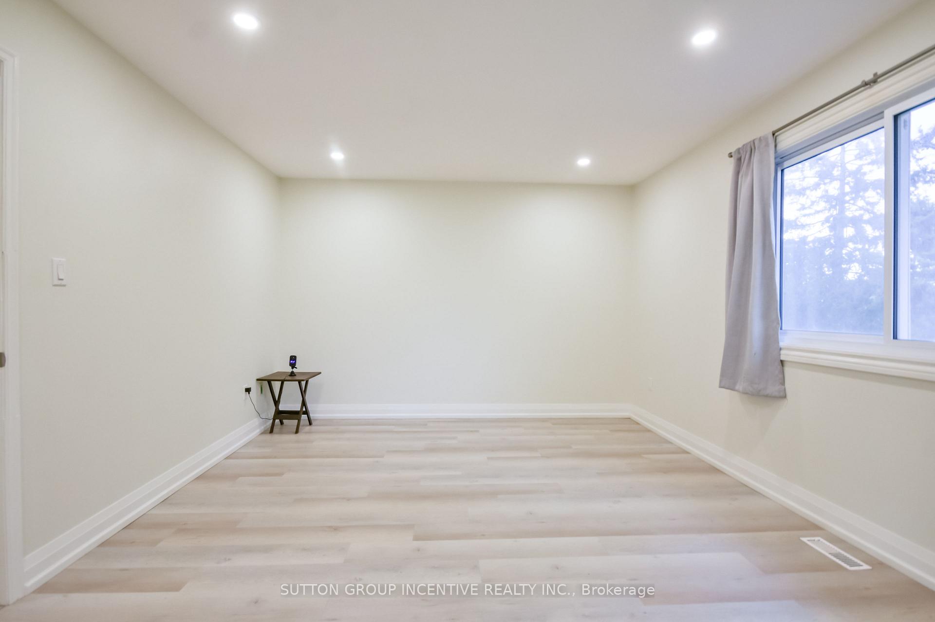 Photo 28 of Unit B, 33 Cundles Road E, Barrie, Cundles East — HOMEH