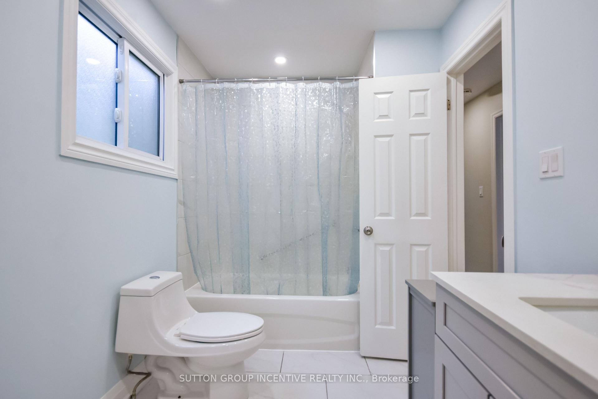 Photo 31 of Unit B, 33 Cundles Road E, Barrie, Cundles East — HOMEH