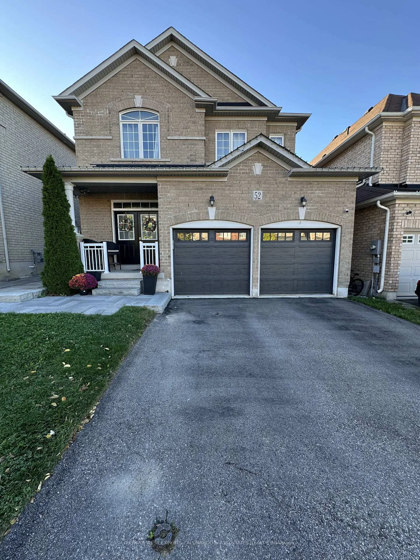 Front of 52 Herefordshire Crescent