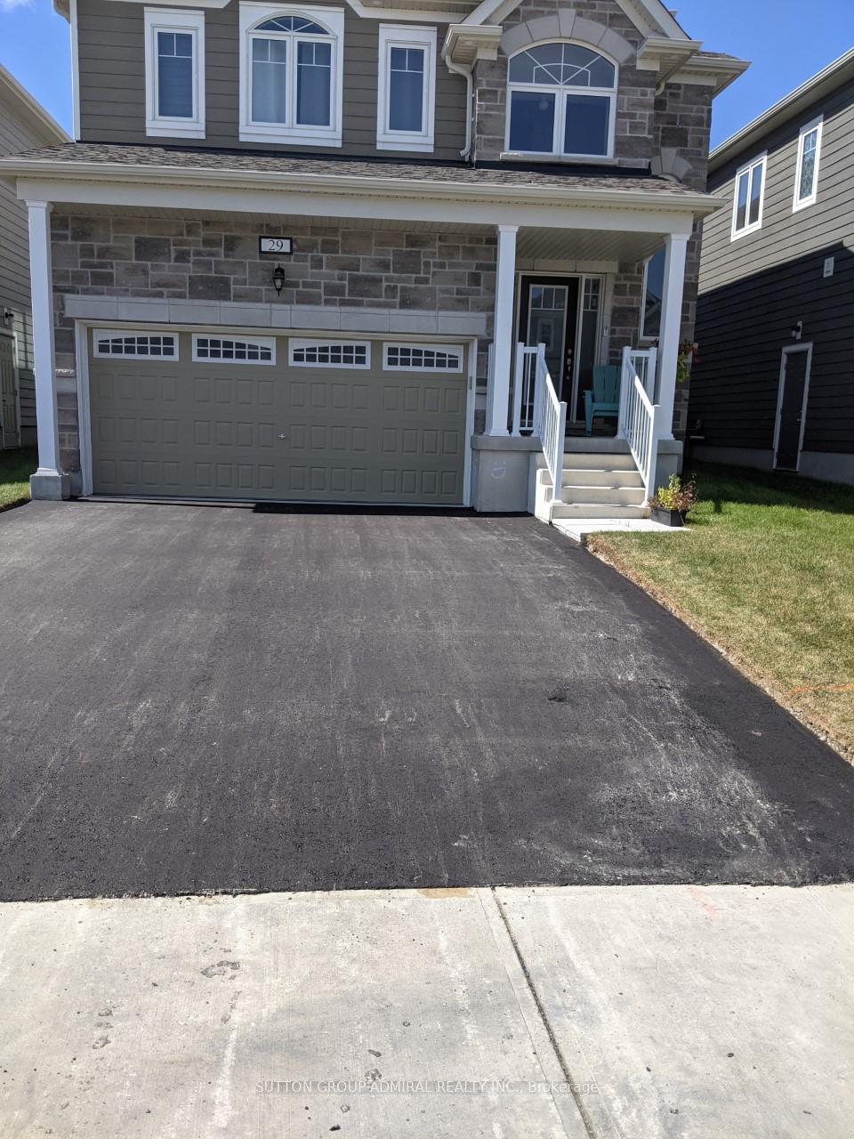 Photo 2 of 23 Hills Thistle Drive, Wasaga Beach — HOMEH