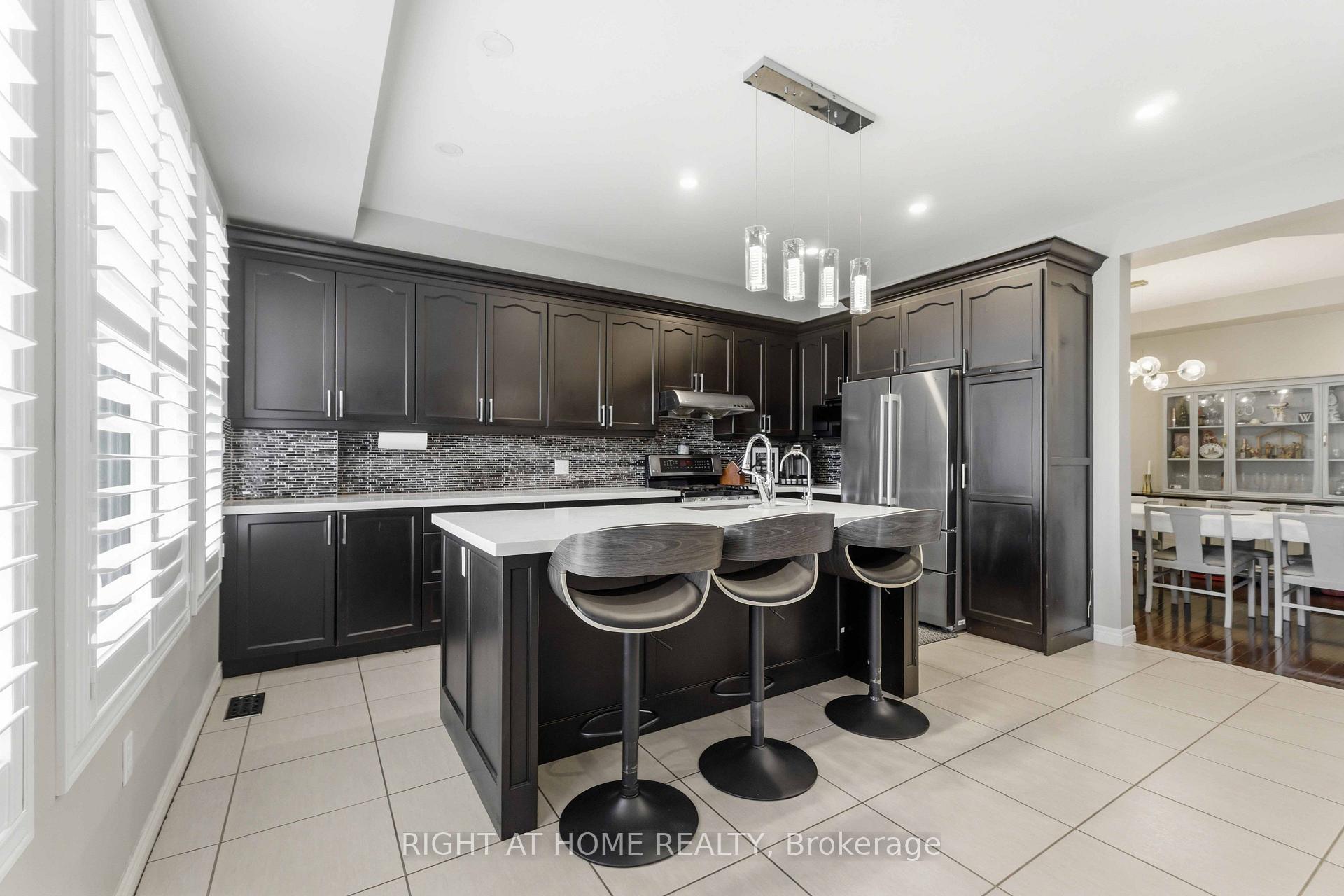 Photo 4 of 212 Chartwell Circle, Hamilton, Jerome — HOMEH
