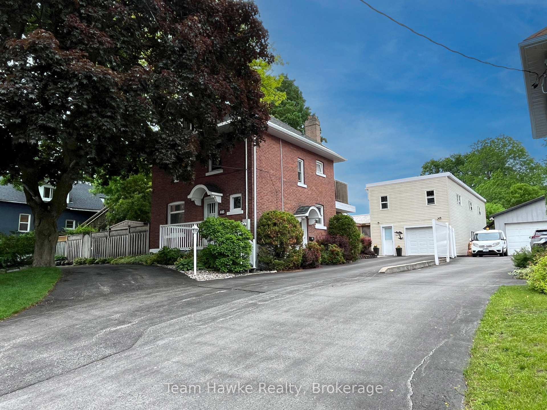 Photo 2 of 443 Elizabeth Street, Midland — HOMEH