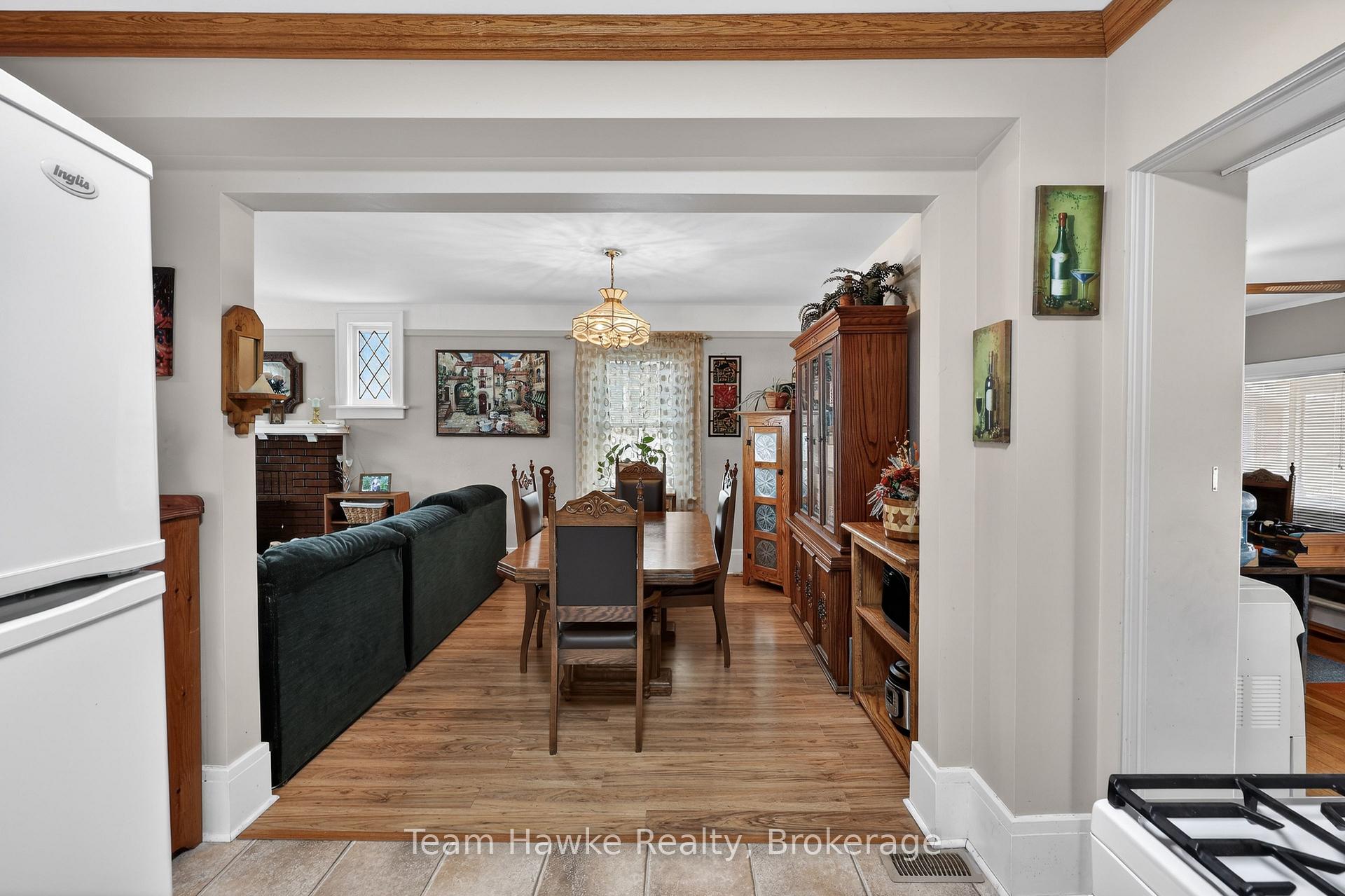 Photo 9 of 443 Elizabeth Street, Midland — HOMEH