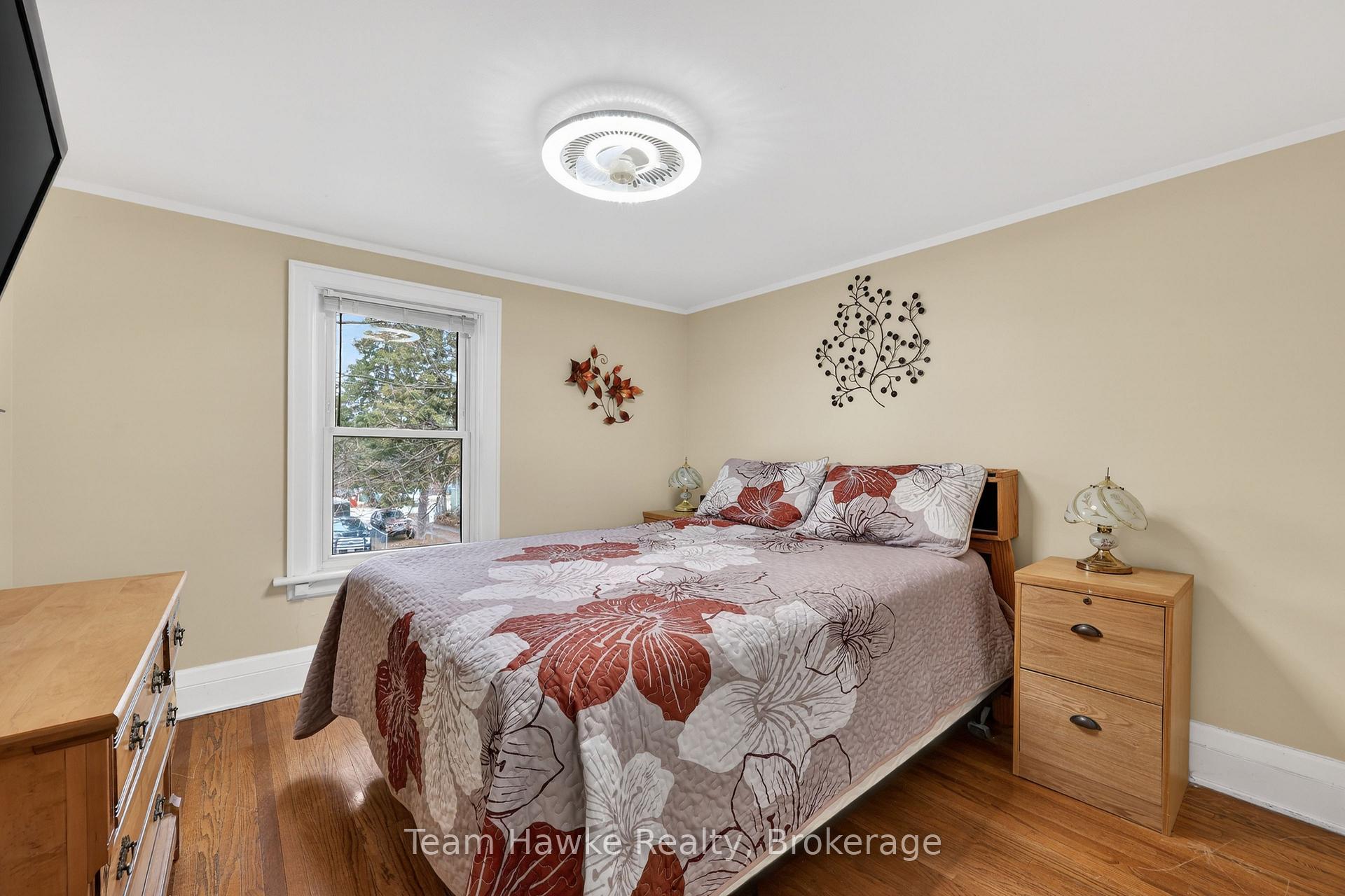 Photo 10 of 443 Elizabeth Street, Midland — HOMEH