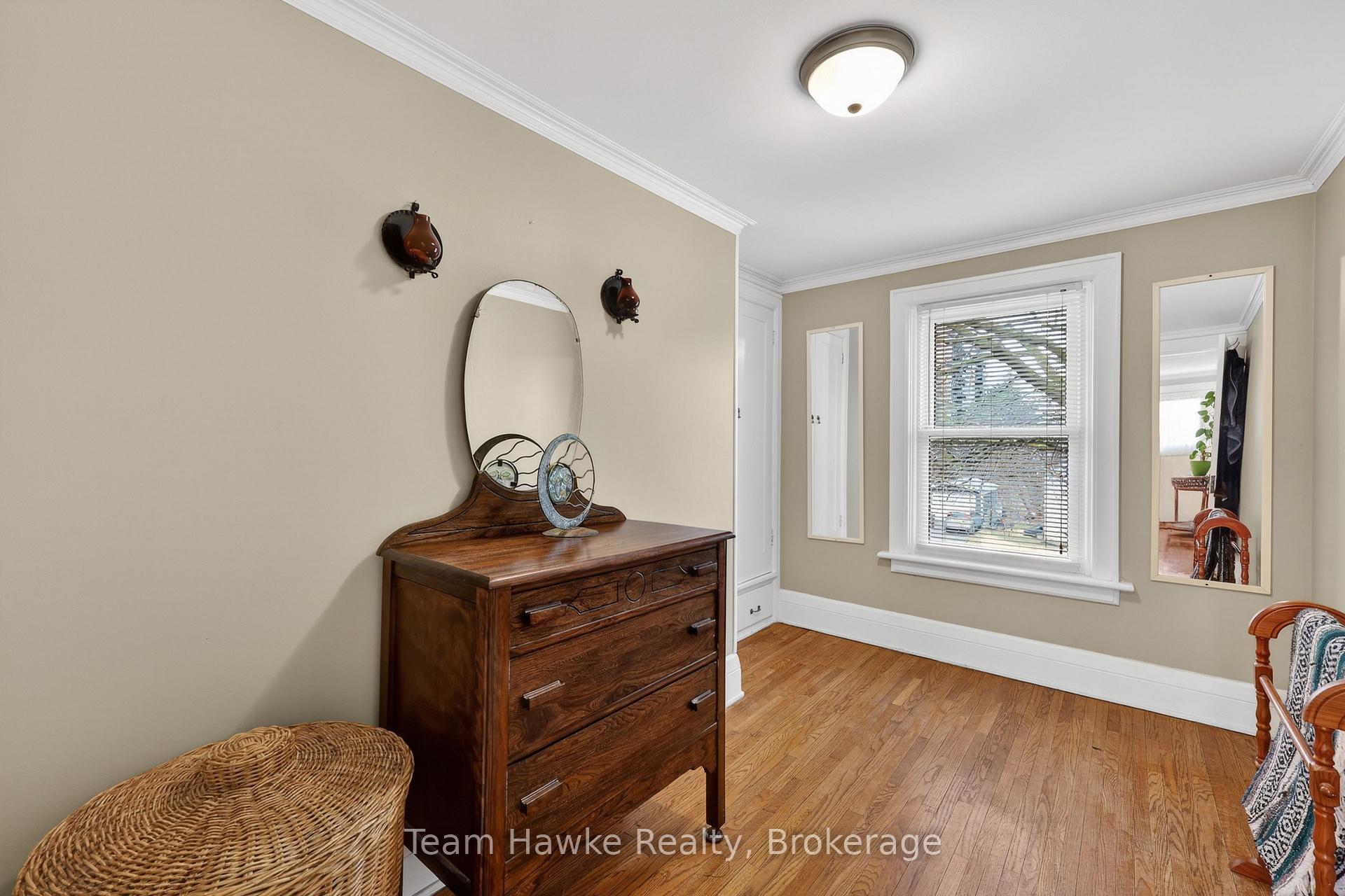 Photo 12 of 443 Elizabeth Street, Midland — HOMEH