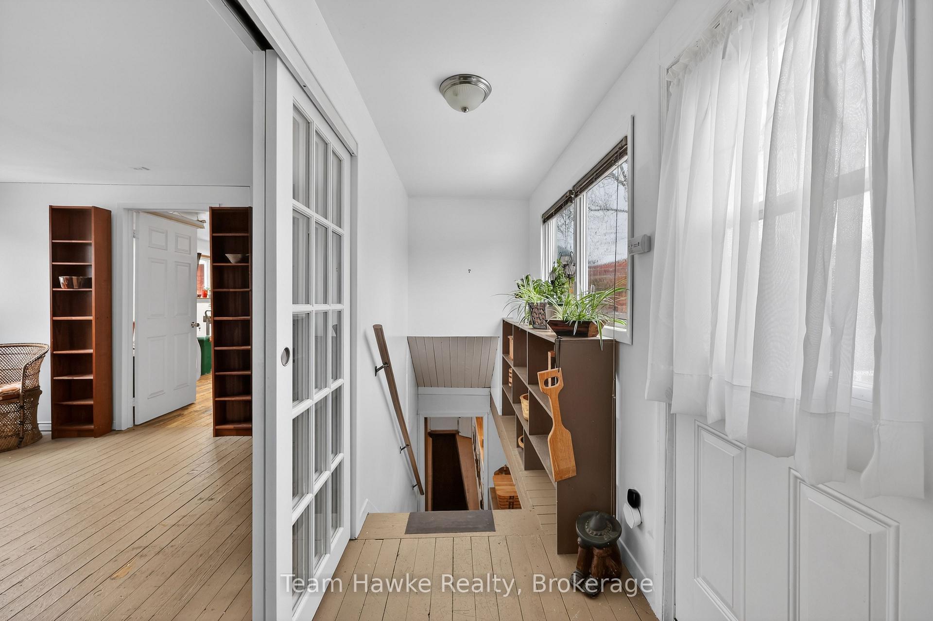 Photo 23 of 443 Elizabeth Street, Midland — HOMEH