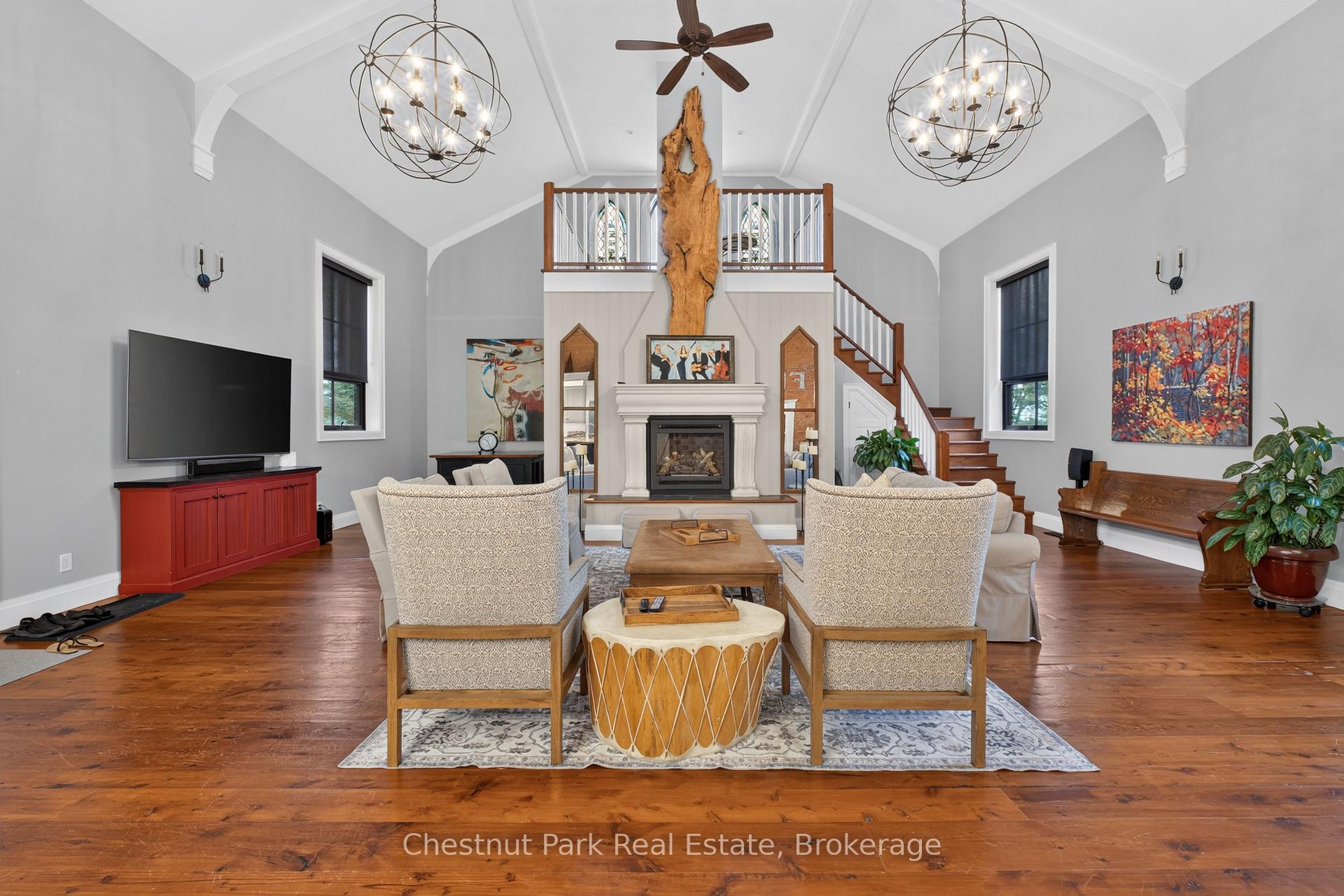 Photo 3 of 45 McMurray Street, Bracebridge — HOMEH