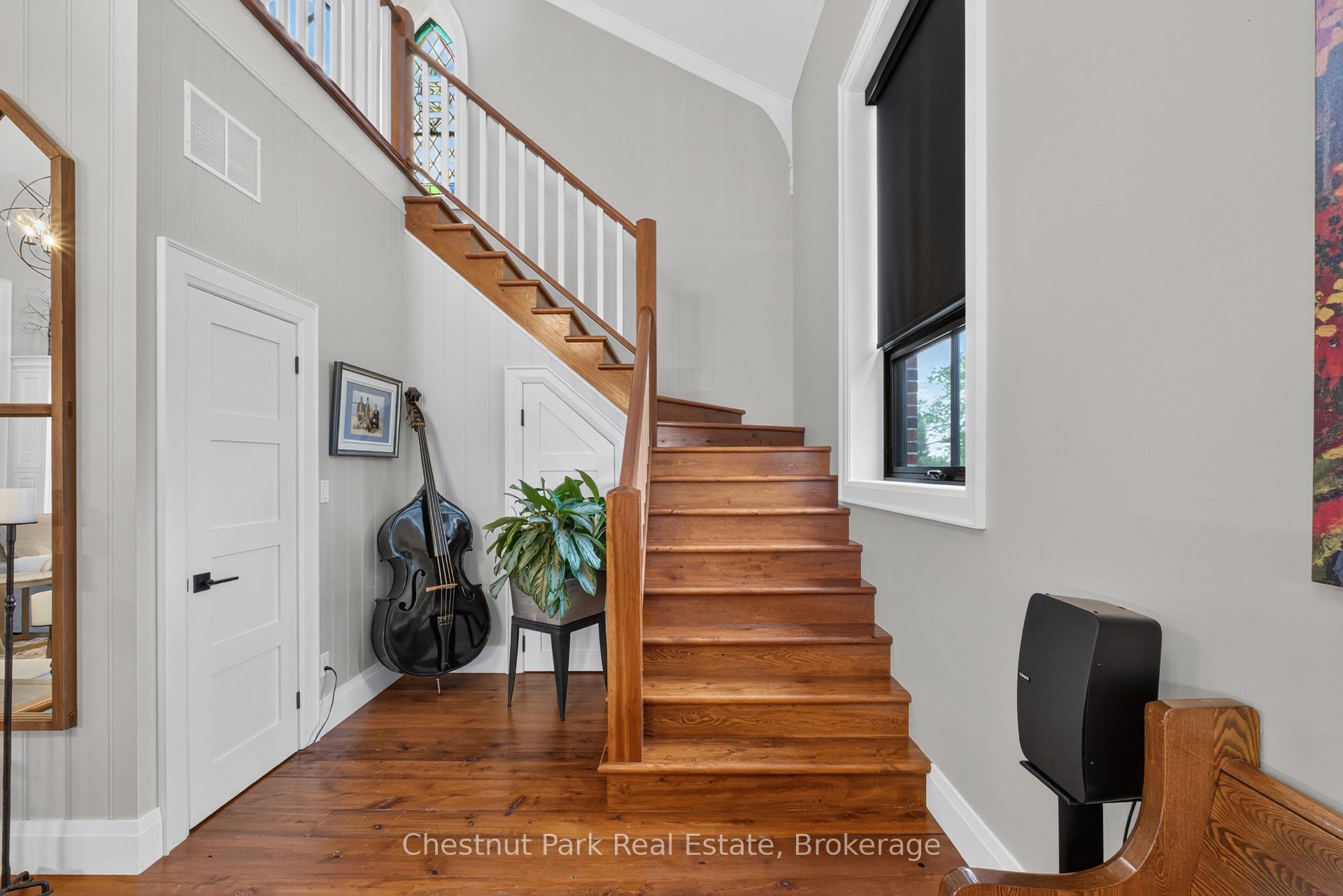 Photo 4 of 45 McMurray Street, Bracebridge — HOMEH