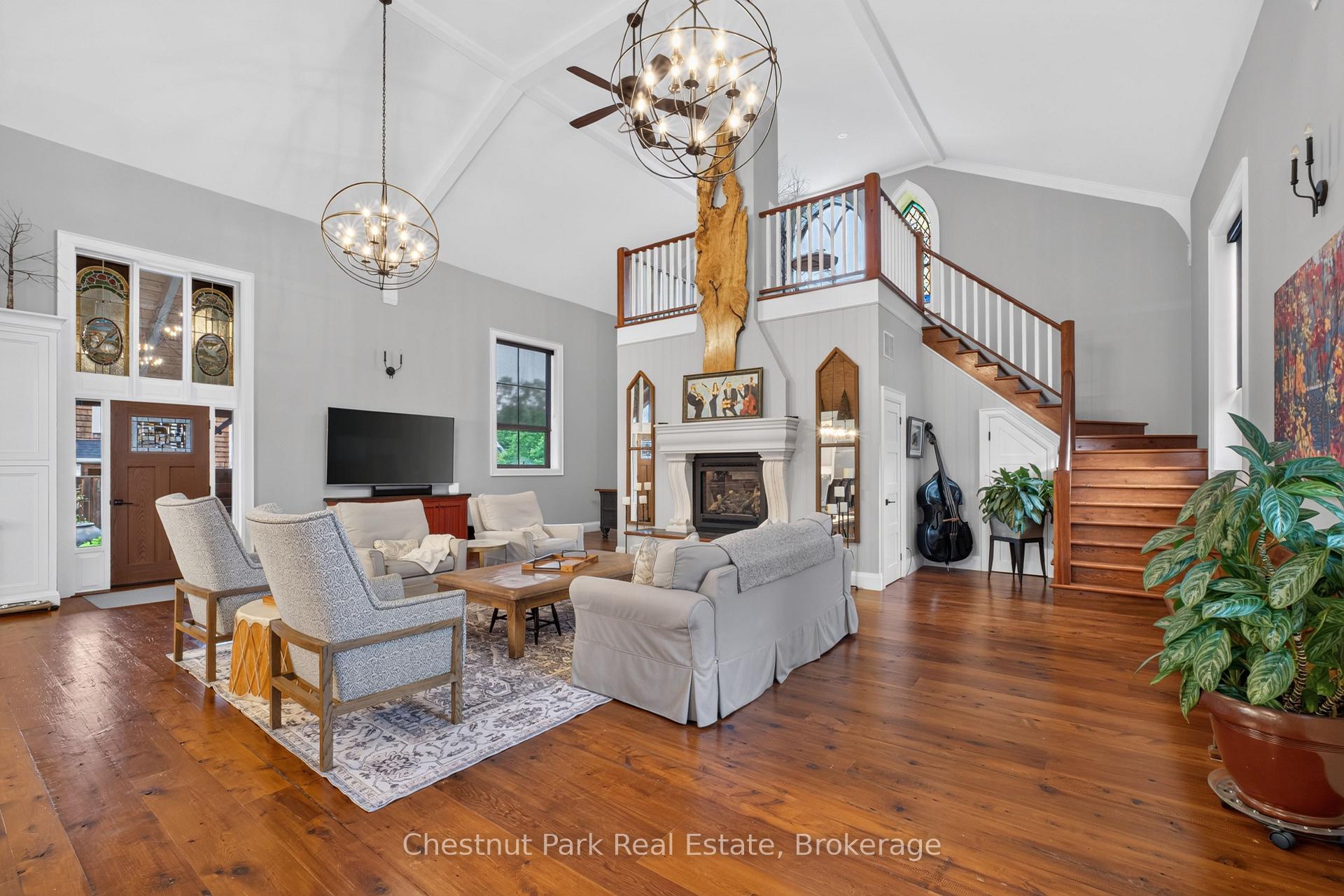 Photo 5 of 45 McMurray Street, Bracebridge — HOMEH