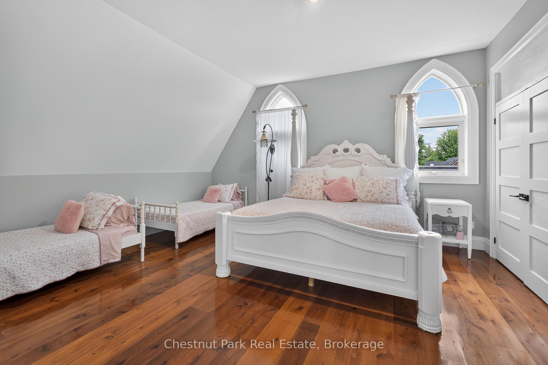 Photo 15 of 45 McMurray Street, Bracebridge — HOMEH
