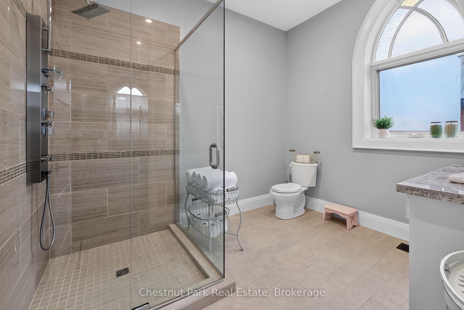 Photo 16 of 45 McMurray Street, Bracebridge — HOMEH