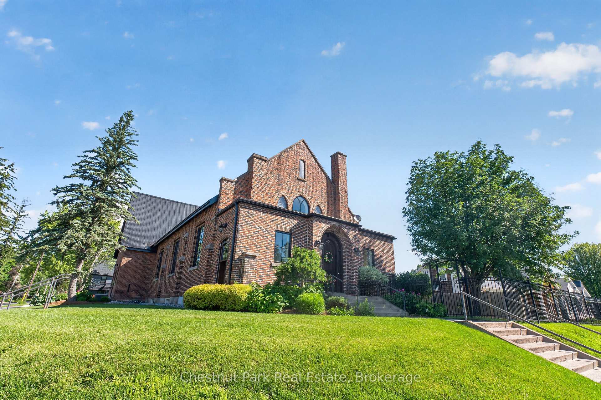 Photo 31 of 45 McMurray Street, Bracebridge — HOMEH