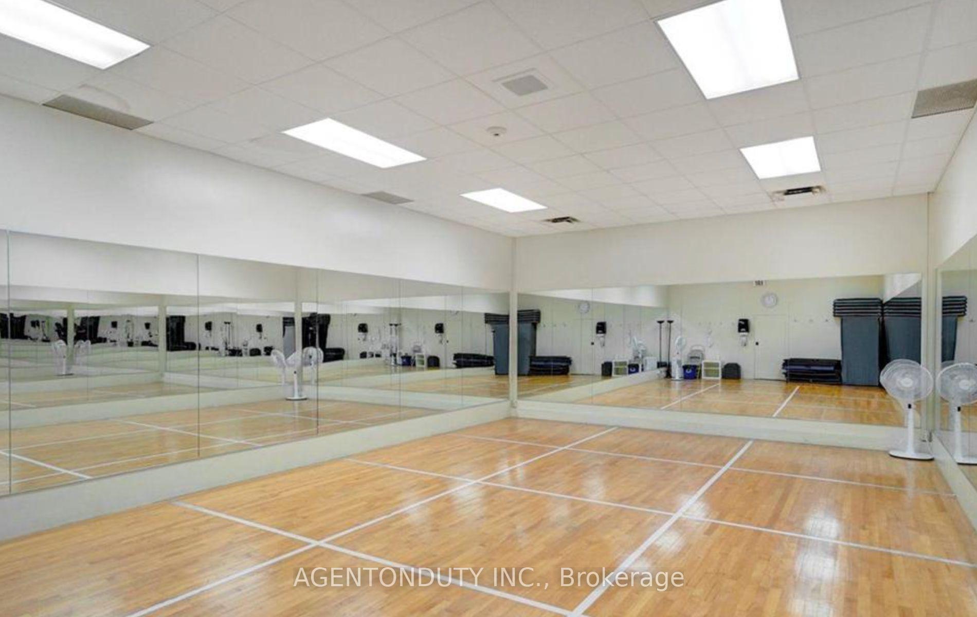 Photo 2 of Unit 1605, 65 Harbour Square, Toronto, Waterfront Communities — HOMEH