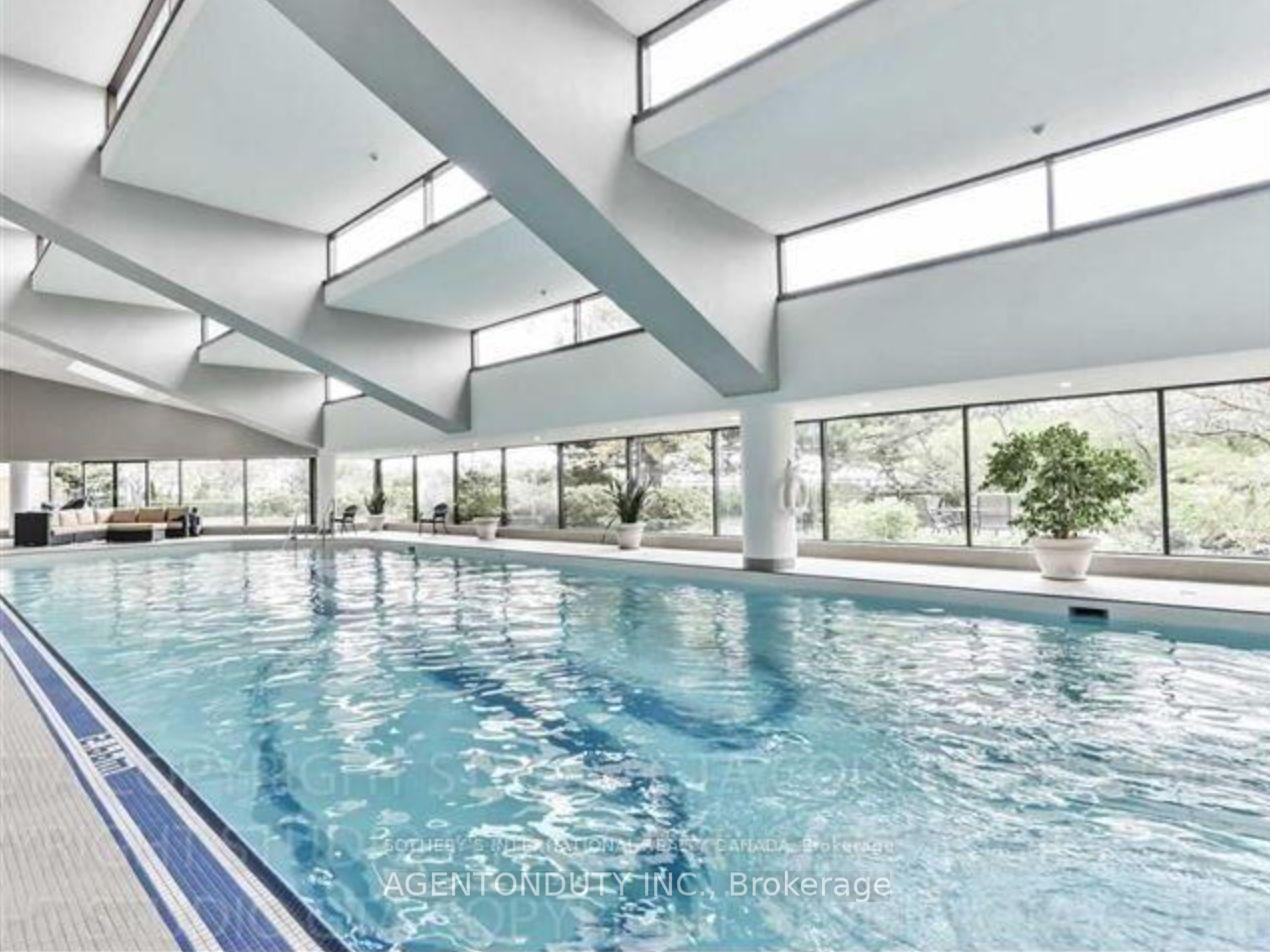 Photo 5 of Unit 1605, 65 Harbour Square, Toronto, Waterfront Communities — HOMEH