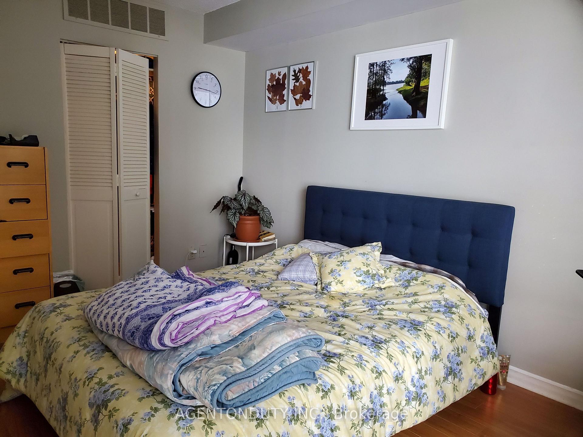 Photo 15 of Unit 1605, 65 Harbour Square, Toronto, Waterfront Communities — HOMEH