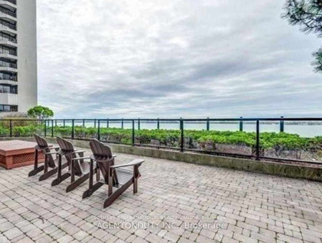 Photo 22 of Unit 1605, 65 Harbour Square, Toronto, Waterfront Communities — HOMEH