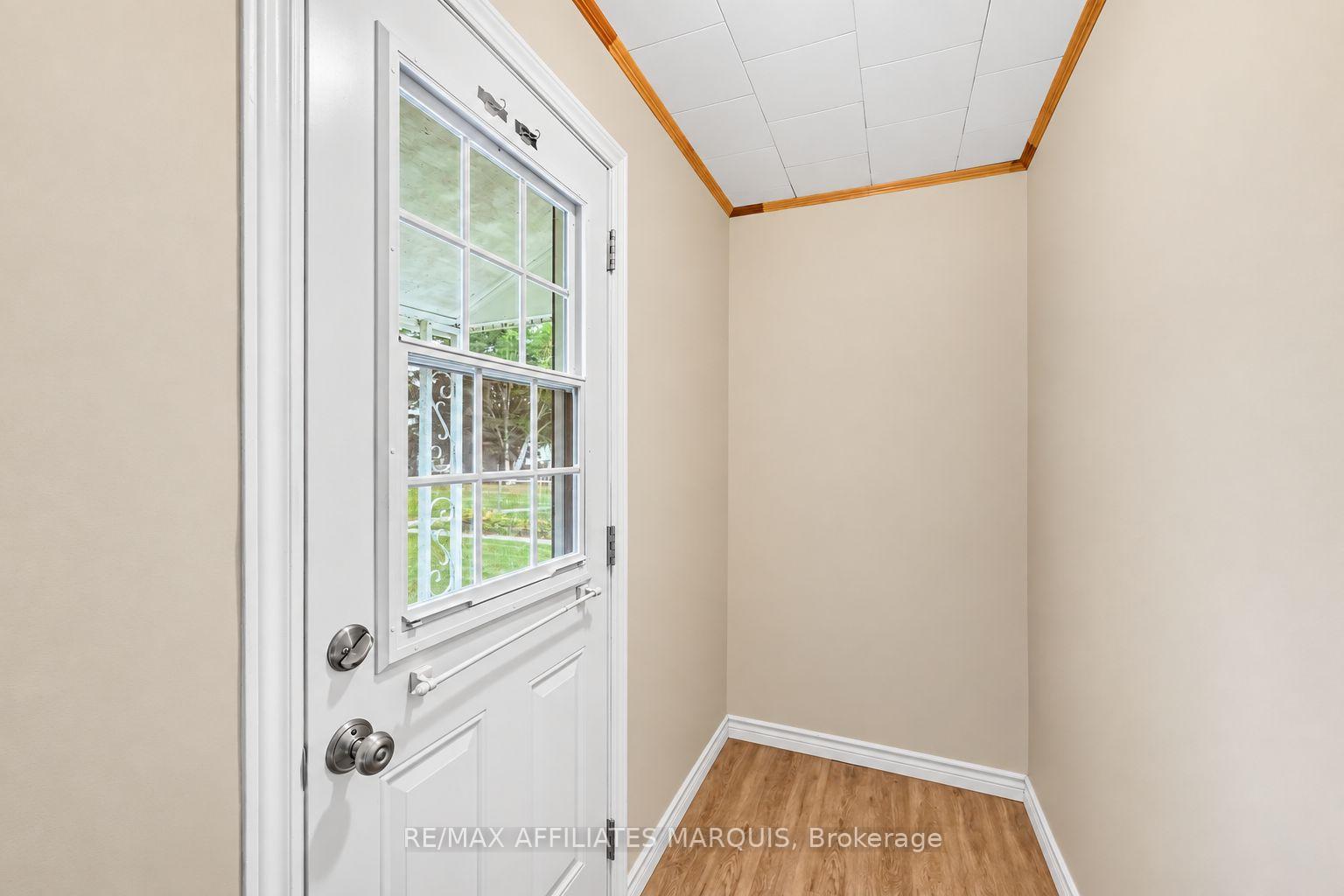 Photo 4 of 19 Churchill Crescent, Smiths Falls, Smiths Falls — HOMEH