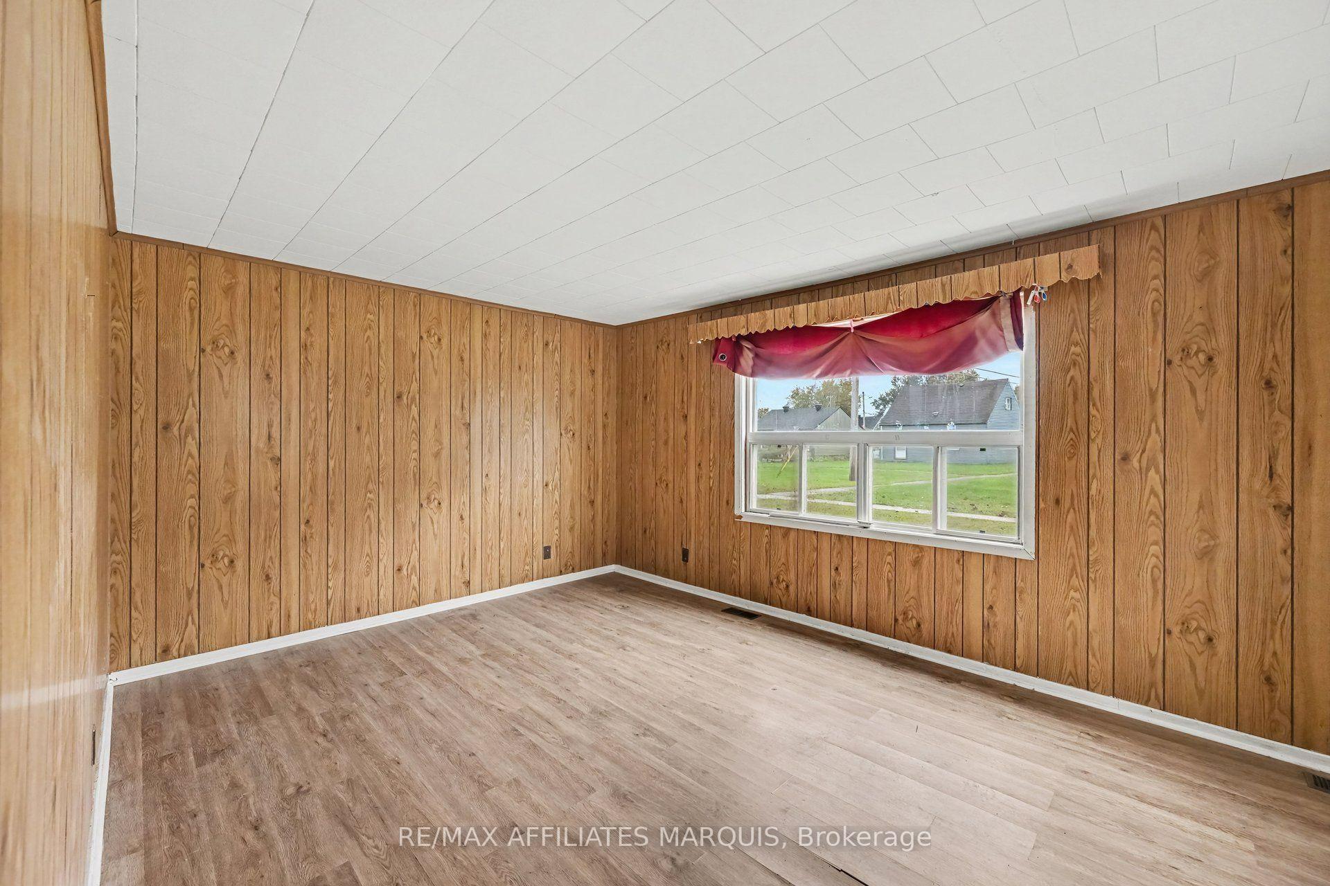Photo 6 of 19 Churchill Crescent, Smiths Falls, Smiths Falls — HOMEH