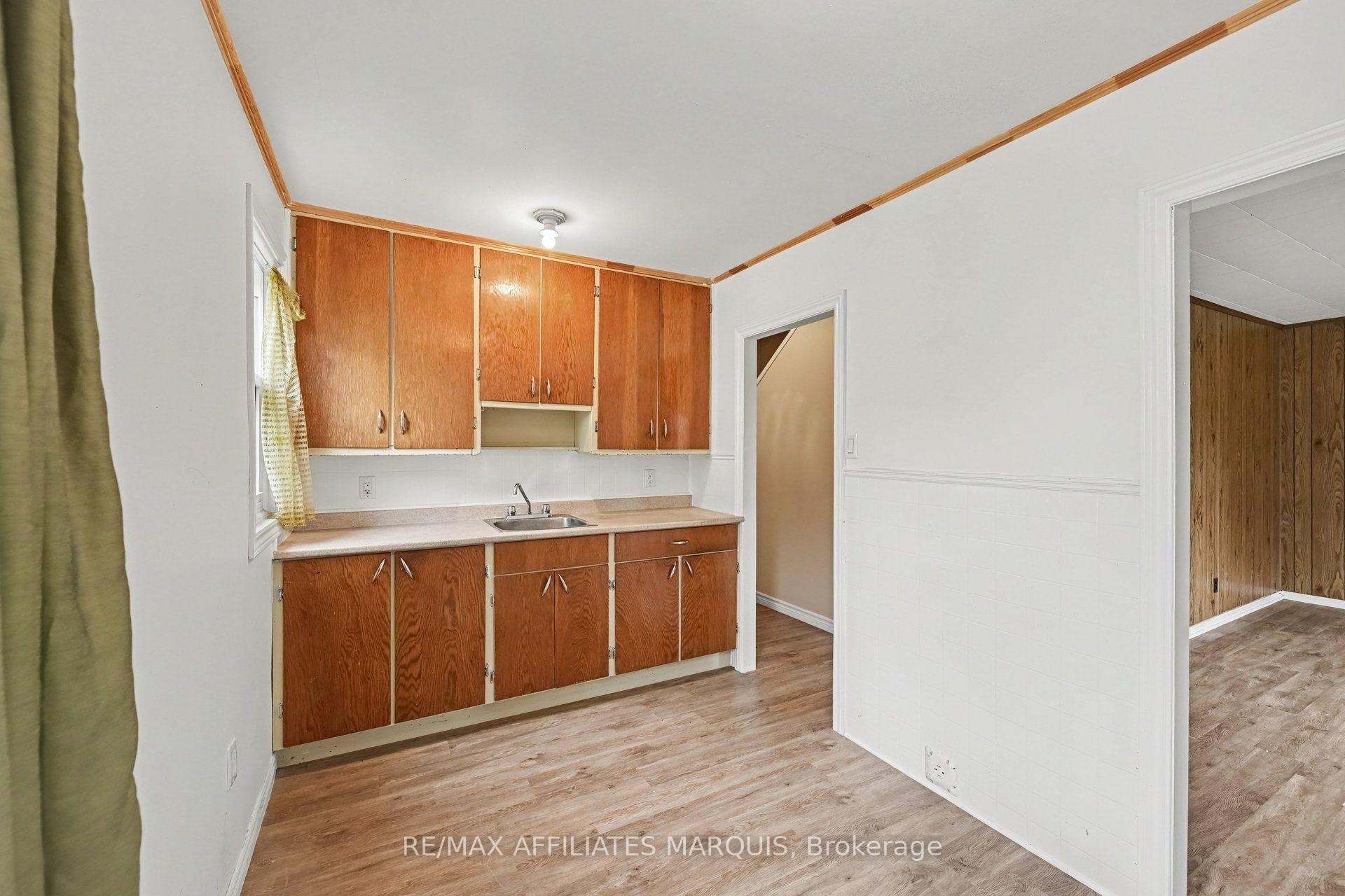Photo 10 of 19 Churchill Crescent, Smiths Falls, Smiths Falls — HOMEH