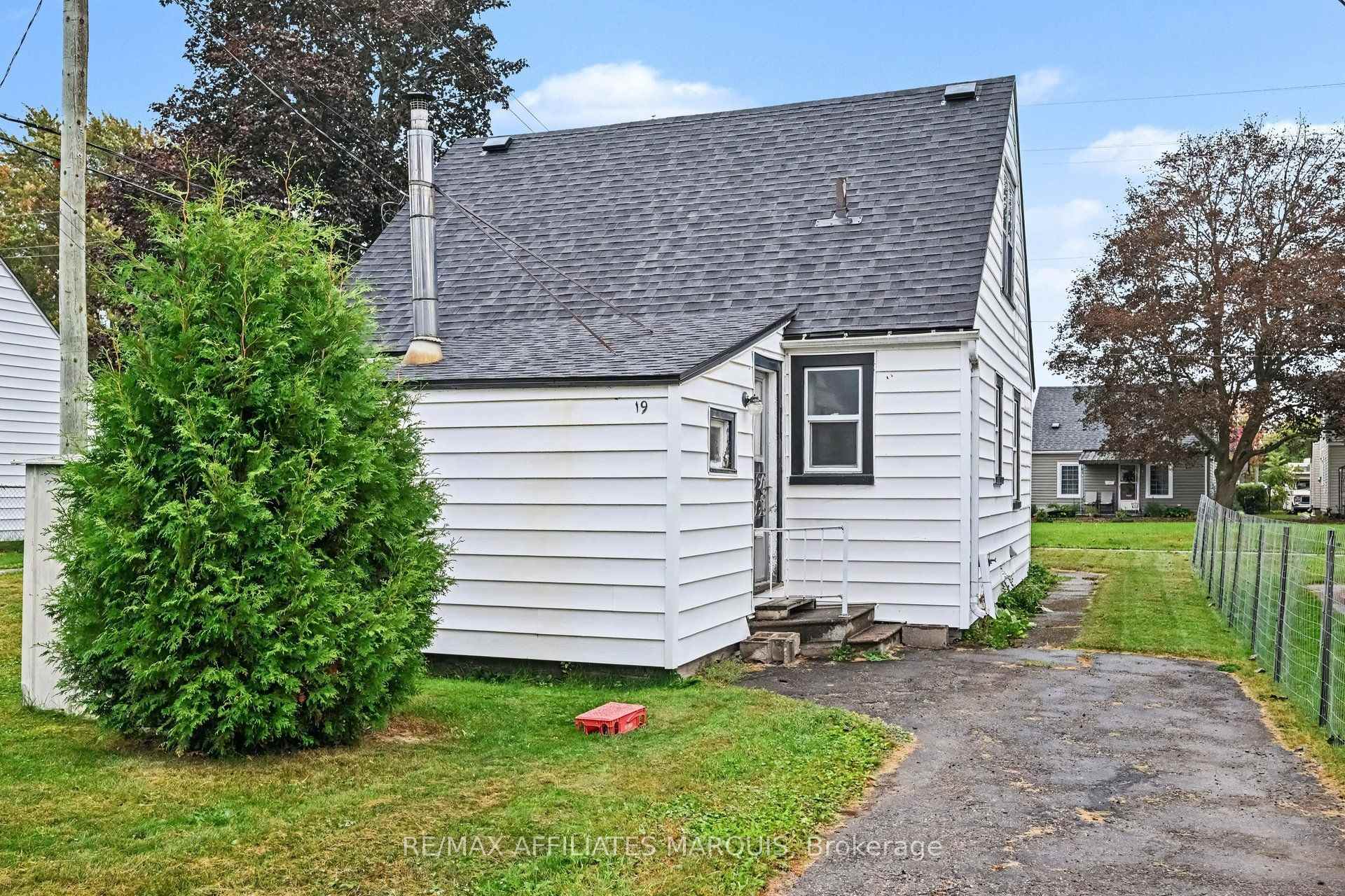 Photo 26 of 19 Churchill Crescent, Smiths Falls, Smiths Falls — HOMEH