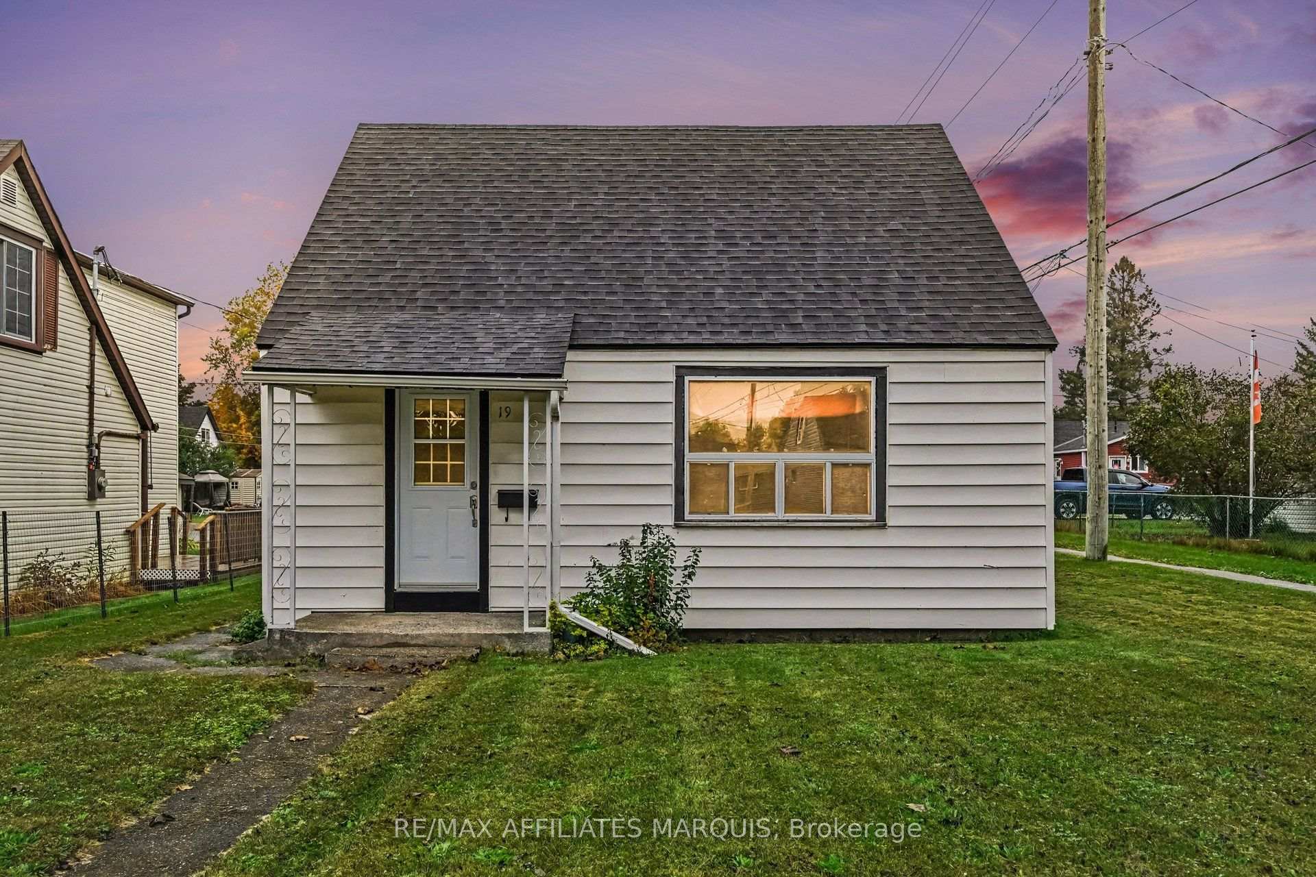 Photo 29 of 19 Churchill Crescent, Smiths Falls, Smiths Falls — HOMEH