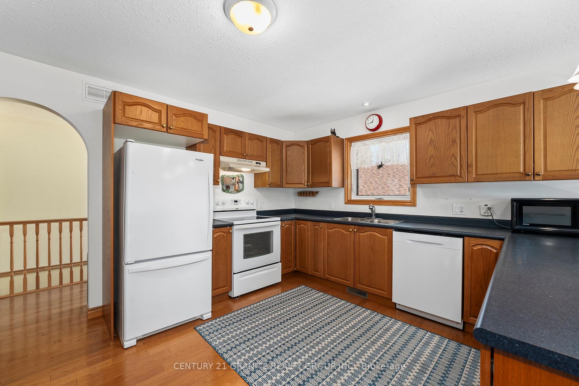 Photo 8 of 54 Cedar Drive, Hastings Highlands, Herschel Ward — HOMEH