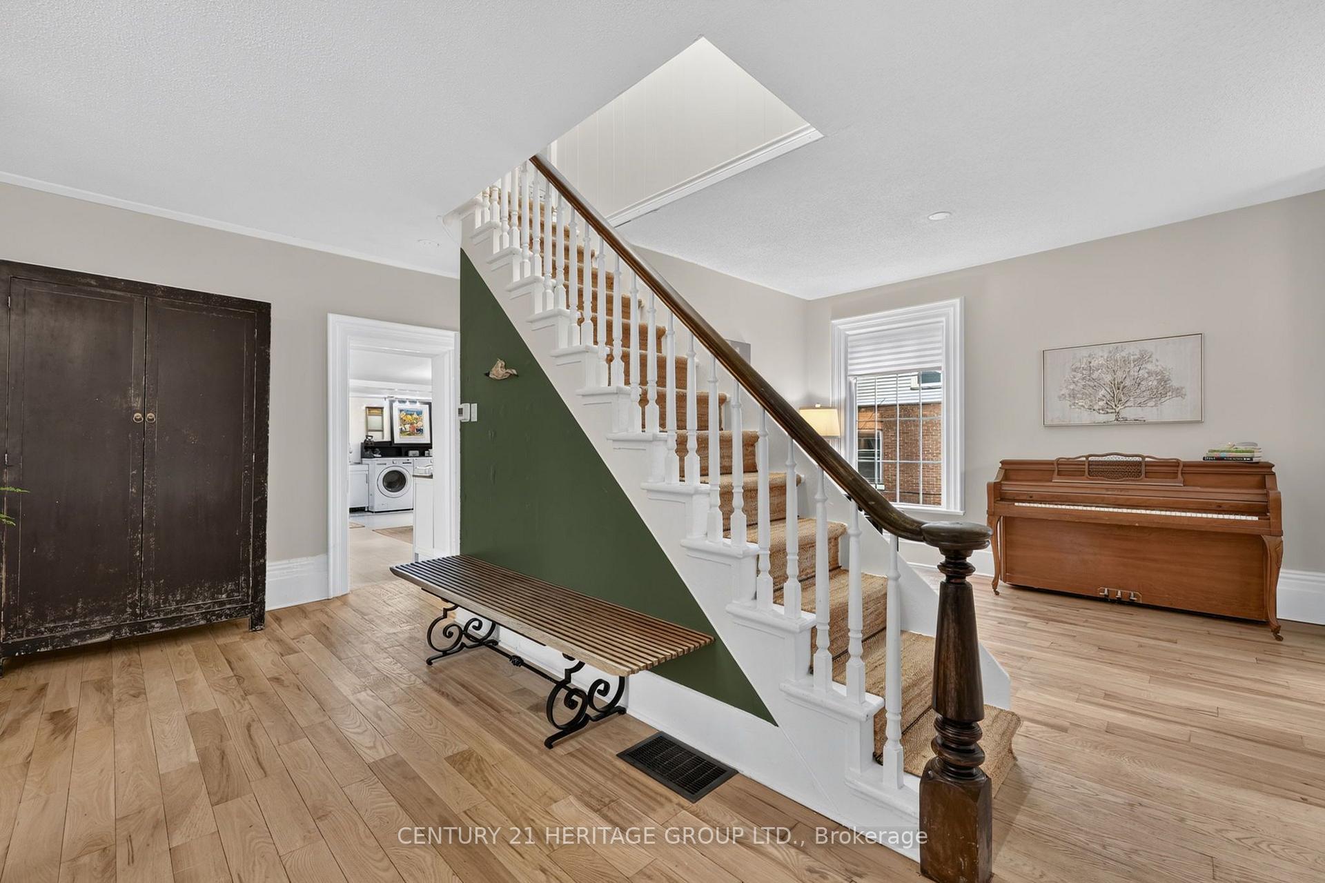Photo 5 of 62 Queen Street N, New Tecumseth, Tottenham — HOMEH