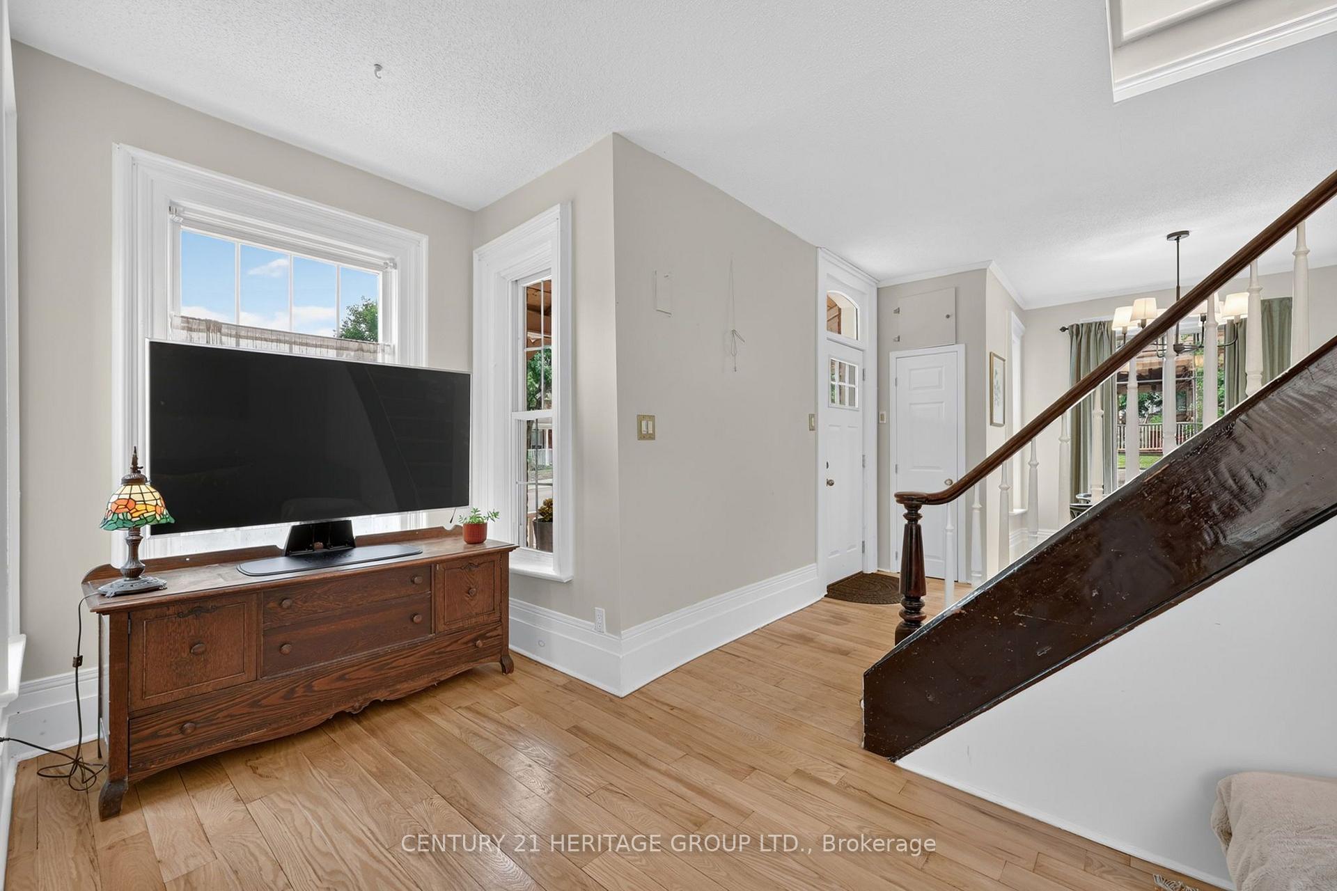 Photo 8 of 62 Queen Street N, New Tecumseth, Tottenham — HOMEH