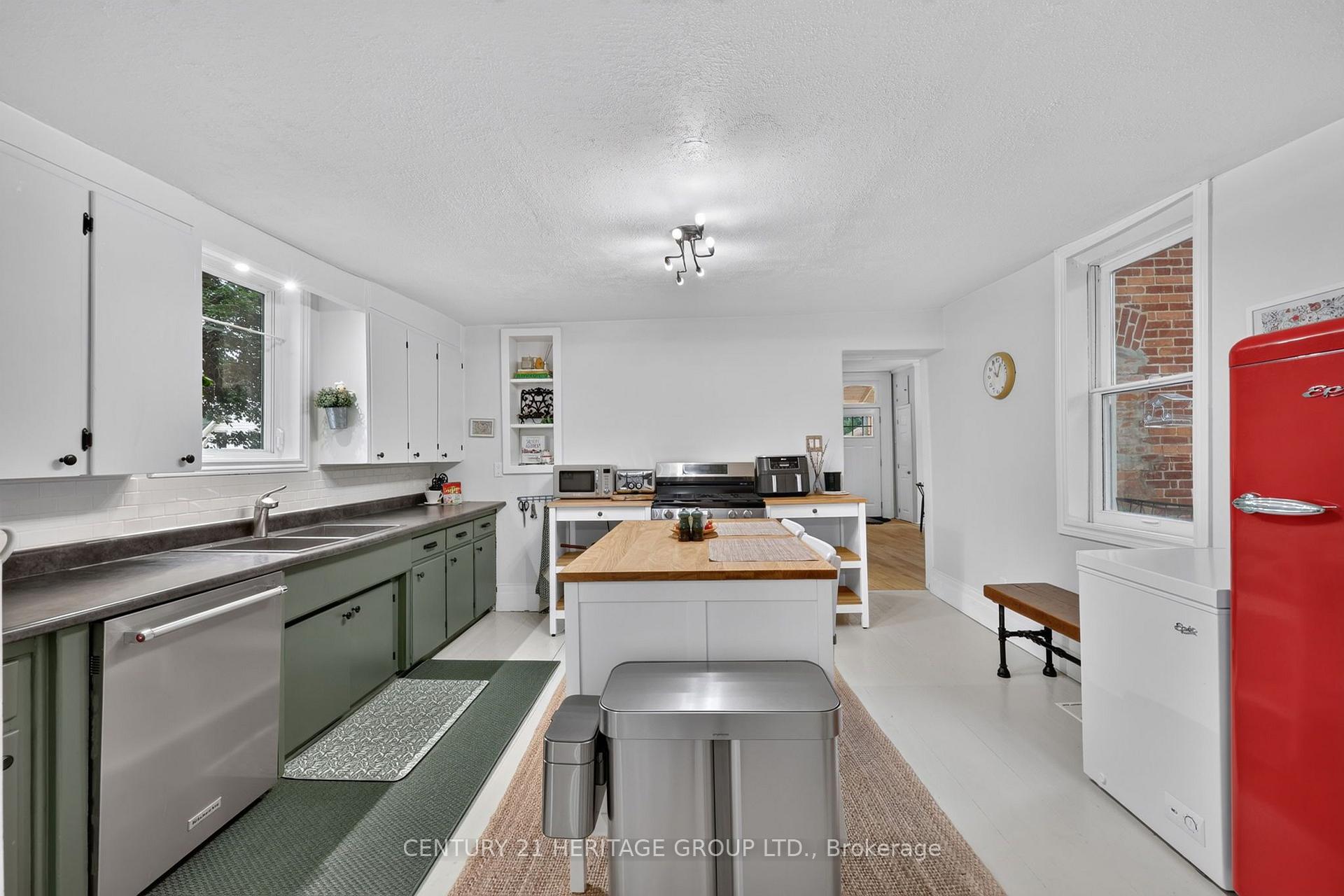 Photo 16 of 62 Queen Street N, New Tecumseth, Tottenham — HOMEH