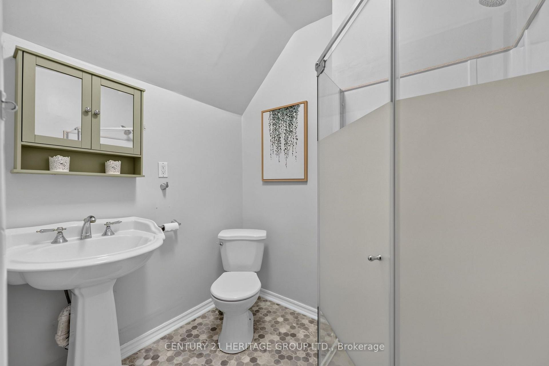 Photo 35 of 62 Queen Street N, New Tecumseth, Tottenham — HOMEH
