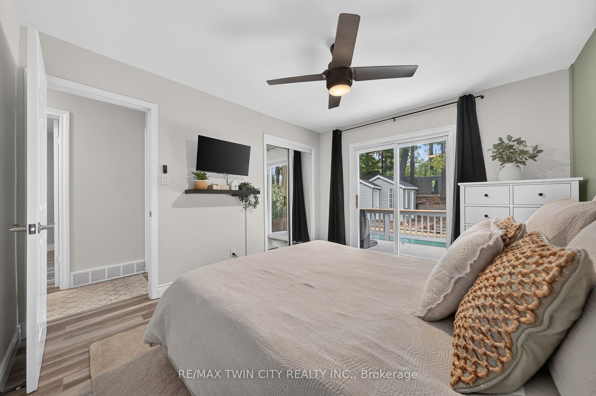 Photo 22 of 150 Coach Hill Drive, Kitchener, Country Hills East — HOMEH